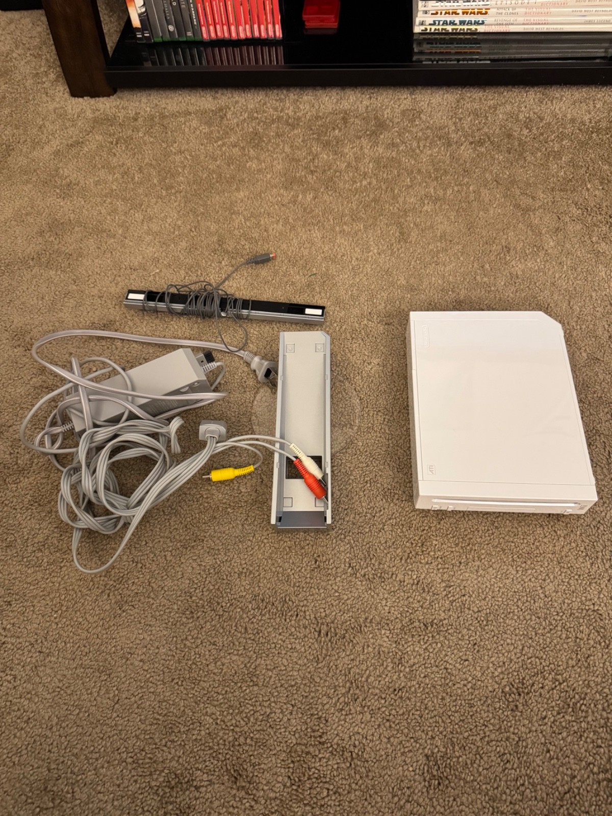 Nintendo Wii RVL-001 512 MB Home Console – White