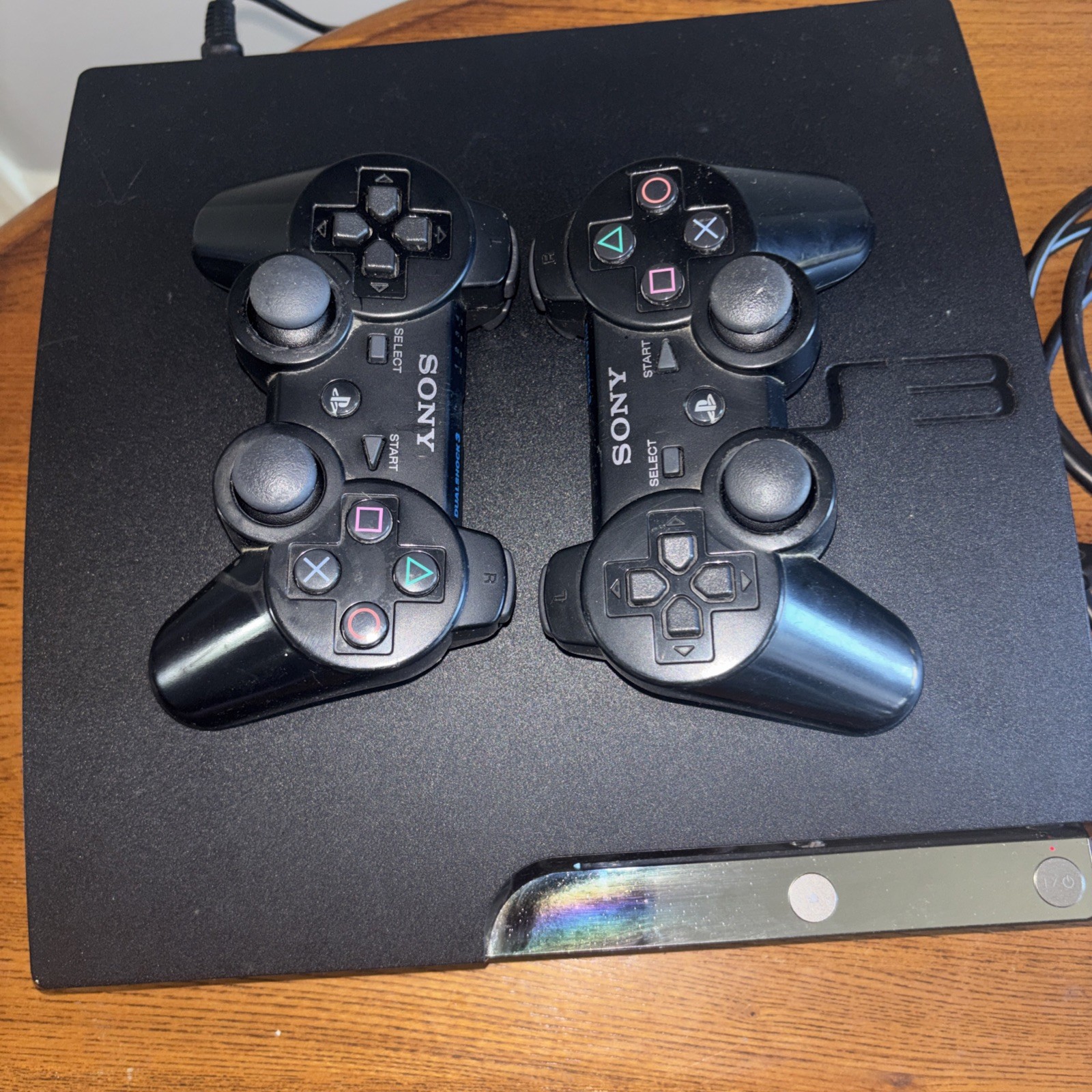 Sony PlayStation 3 Slim PS3 320GB Console 2 Controller + Cords