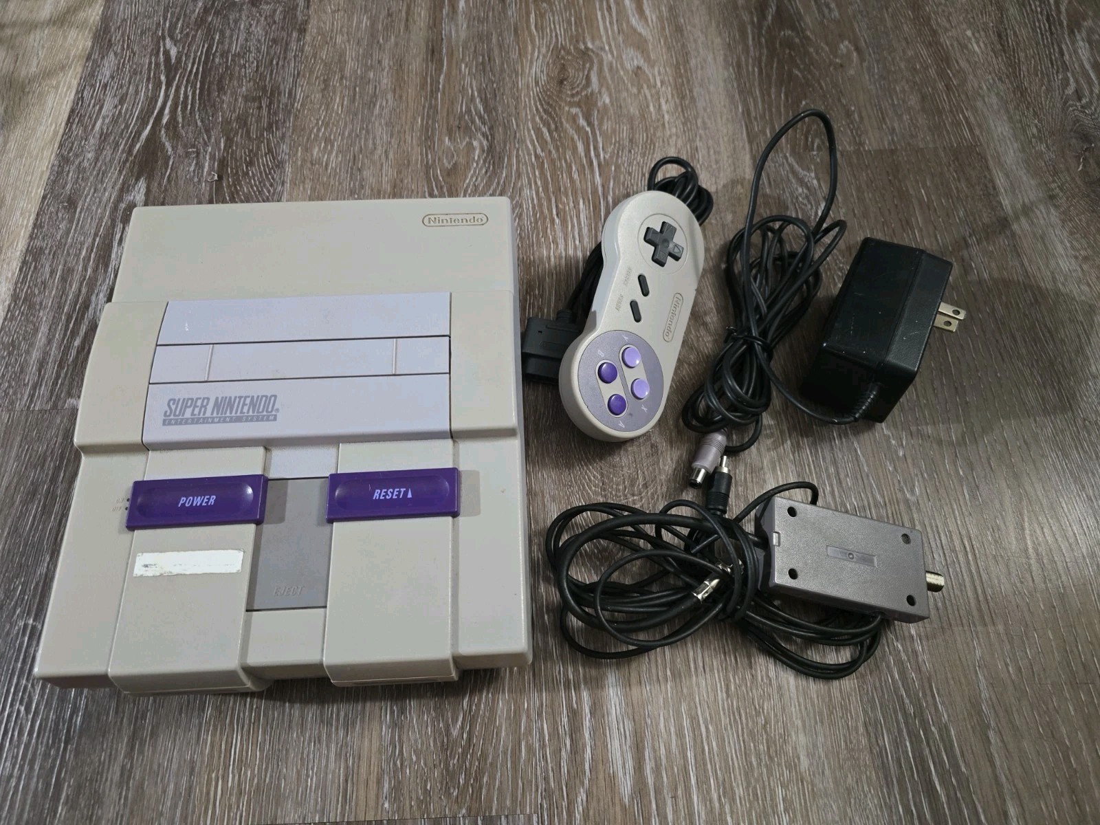 VTG Super Nintendo SNES Console 1 Controllers, Power Supply & RF Switch Tested