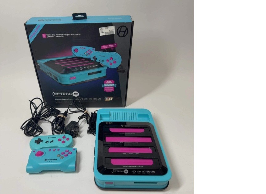 Retron 5 HD Gaming Console Gaming Console System M01688-HB