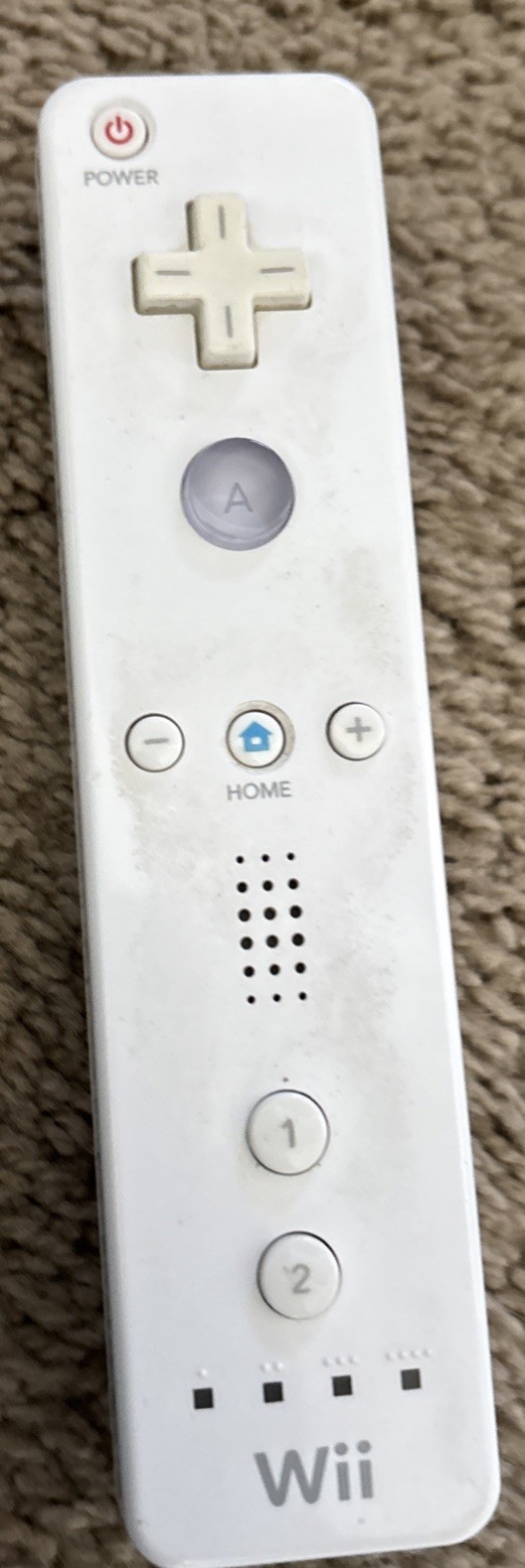 Nintendo Wii White Model RVL-001 Bundle Console, Control And Nunchuk
