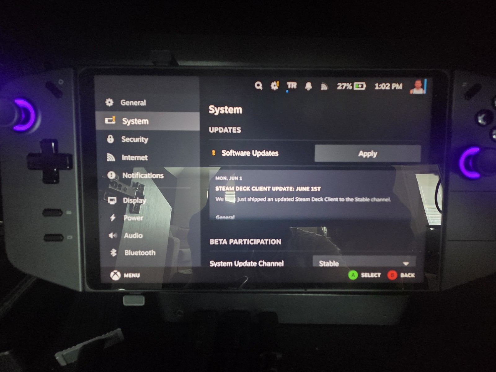 Lenovo Legion Go 8APU1 1TB Handheld Console – dual boot!