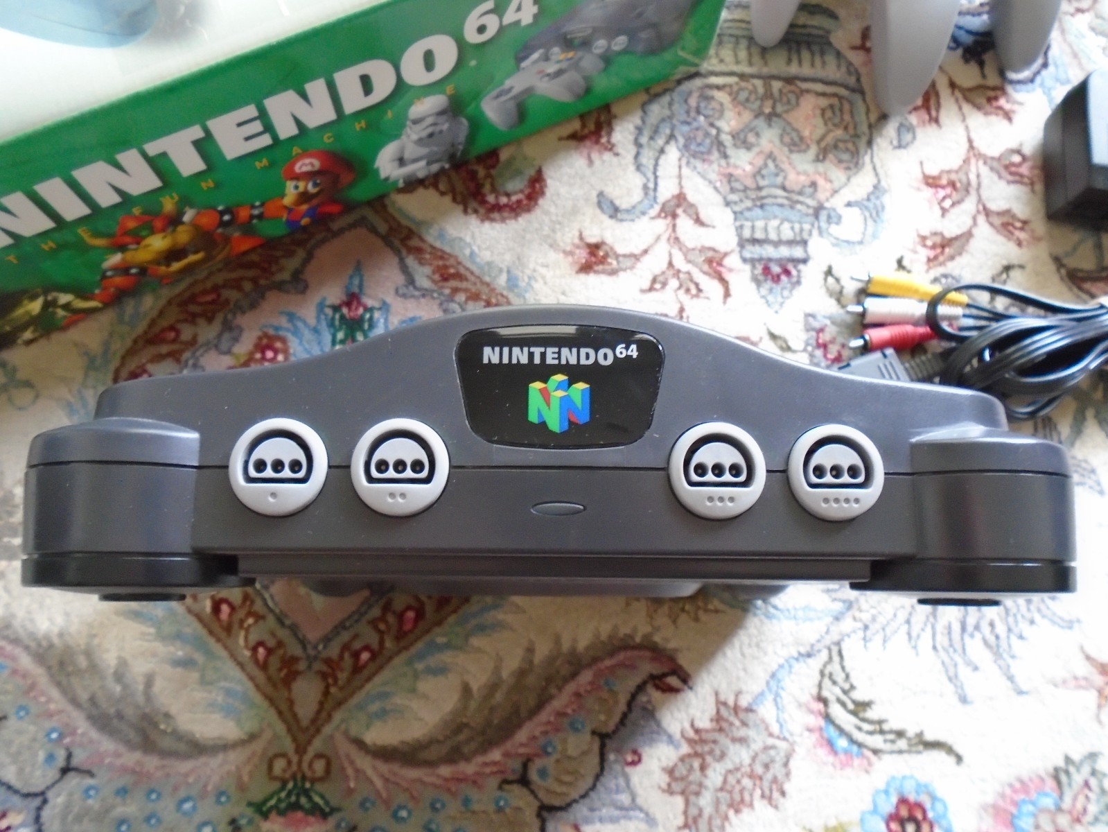 N64 Console NUS-001 w/ BOX, controller, cables, nintendo 64 TESTED