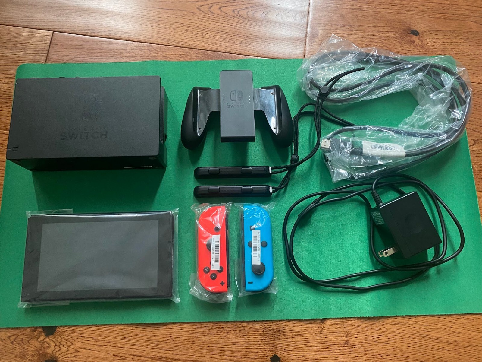 Nintendo Switch 32GB Handheld Console – Neon Red/Neon Blue HAC-001 + 1tb MicroSD