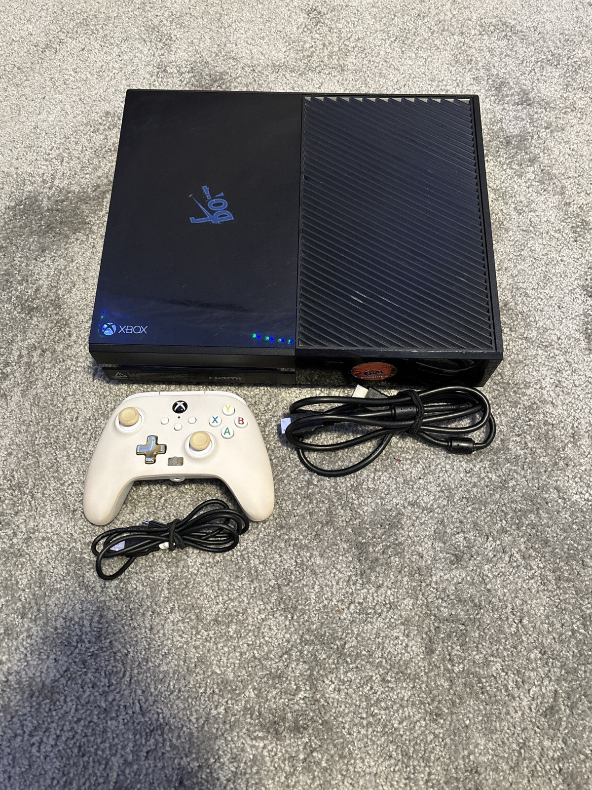 Microsoft Xbox One Day One Edition 500GB Black Console. NO POWER CORD