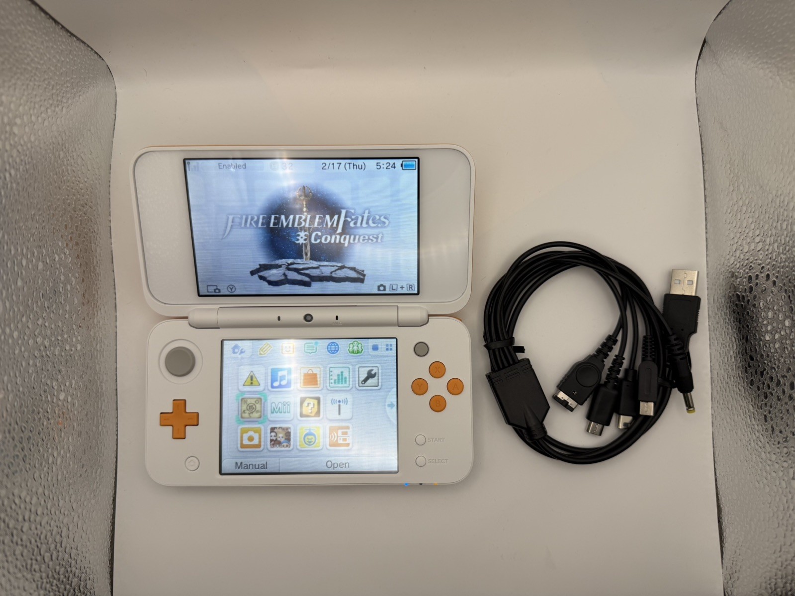 (USA) New Nintendo 2DS XL Console White/Orange – Tested 4GB SD Card with charger