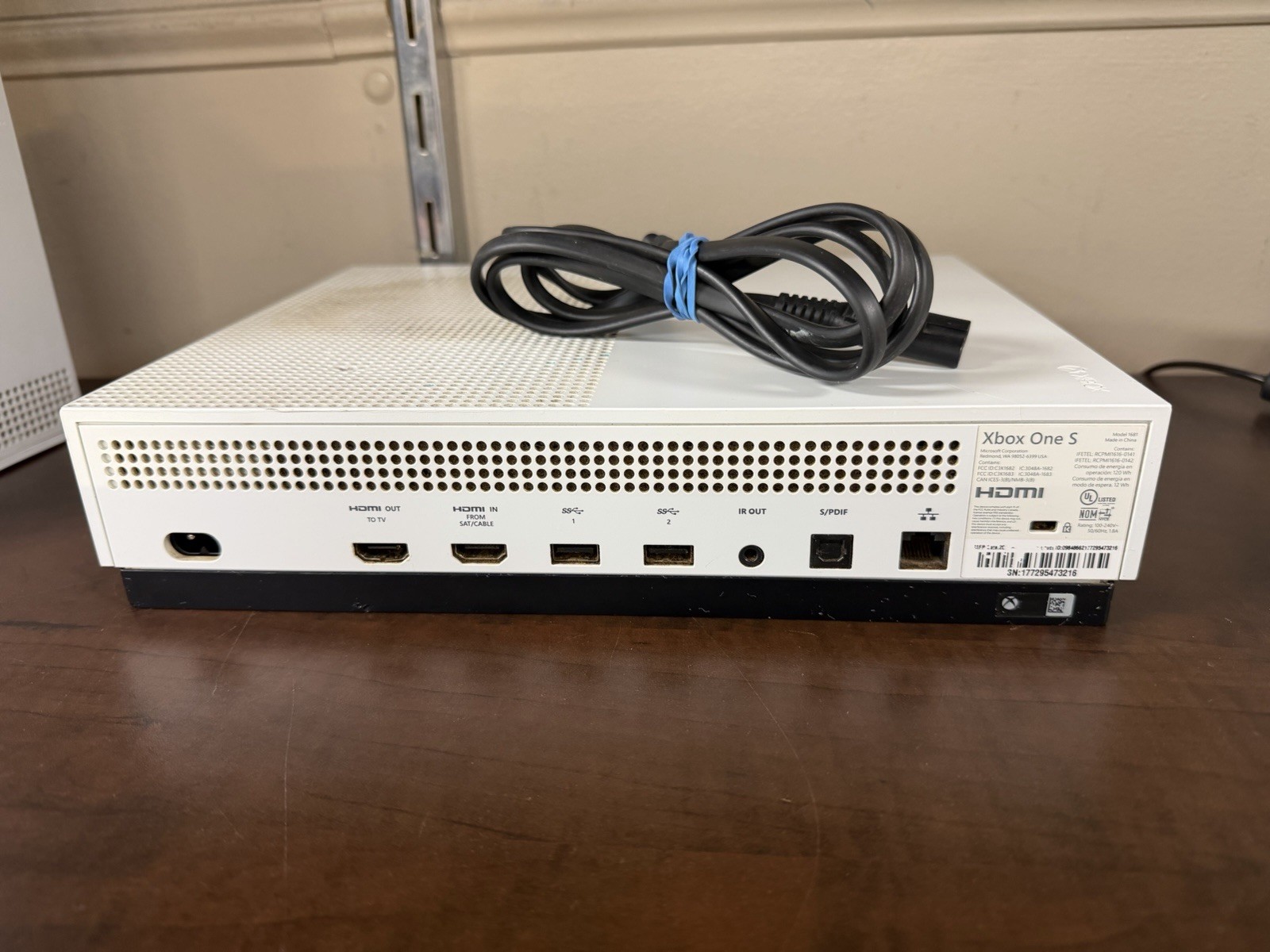 MICROSOFT XBOX ONE S 512GB CONSOLE USED CONDITION MODEL: 1681 *CONSOLE ONLY*
