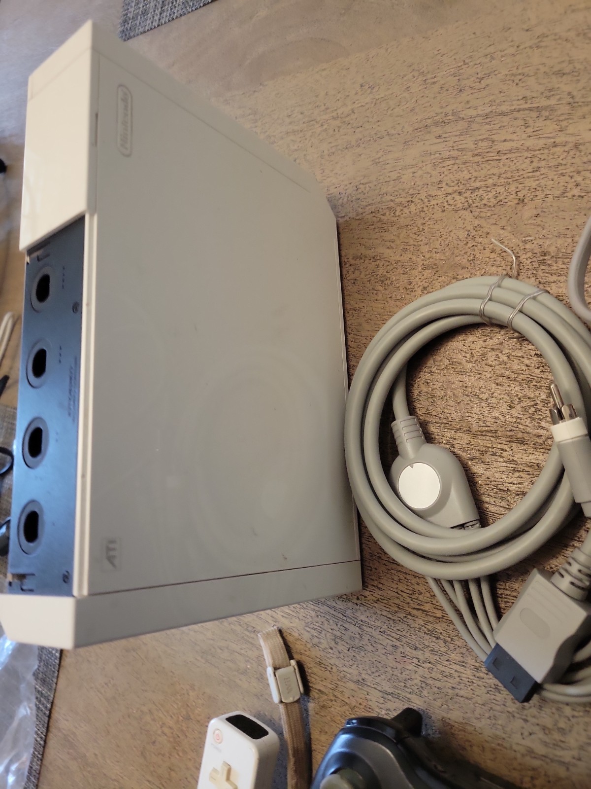 Lot Nintendo Wii RVL-001 (USA) Console, Cords And Misc Controllers Parts Repair