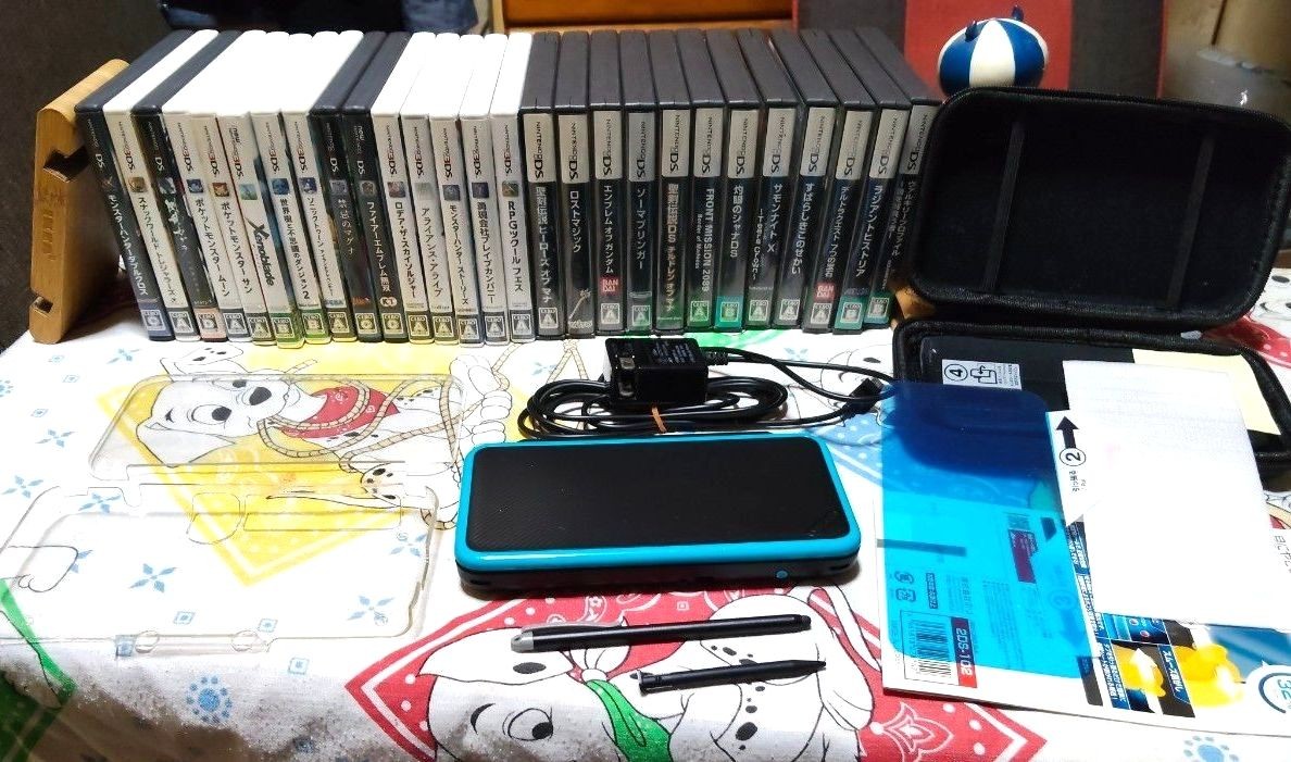 Lot 20 Games New Nintendo 2DS LL Turquoise x Black Used Japan F/S