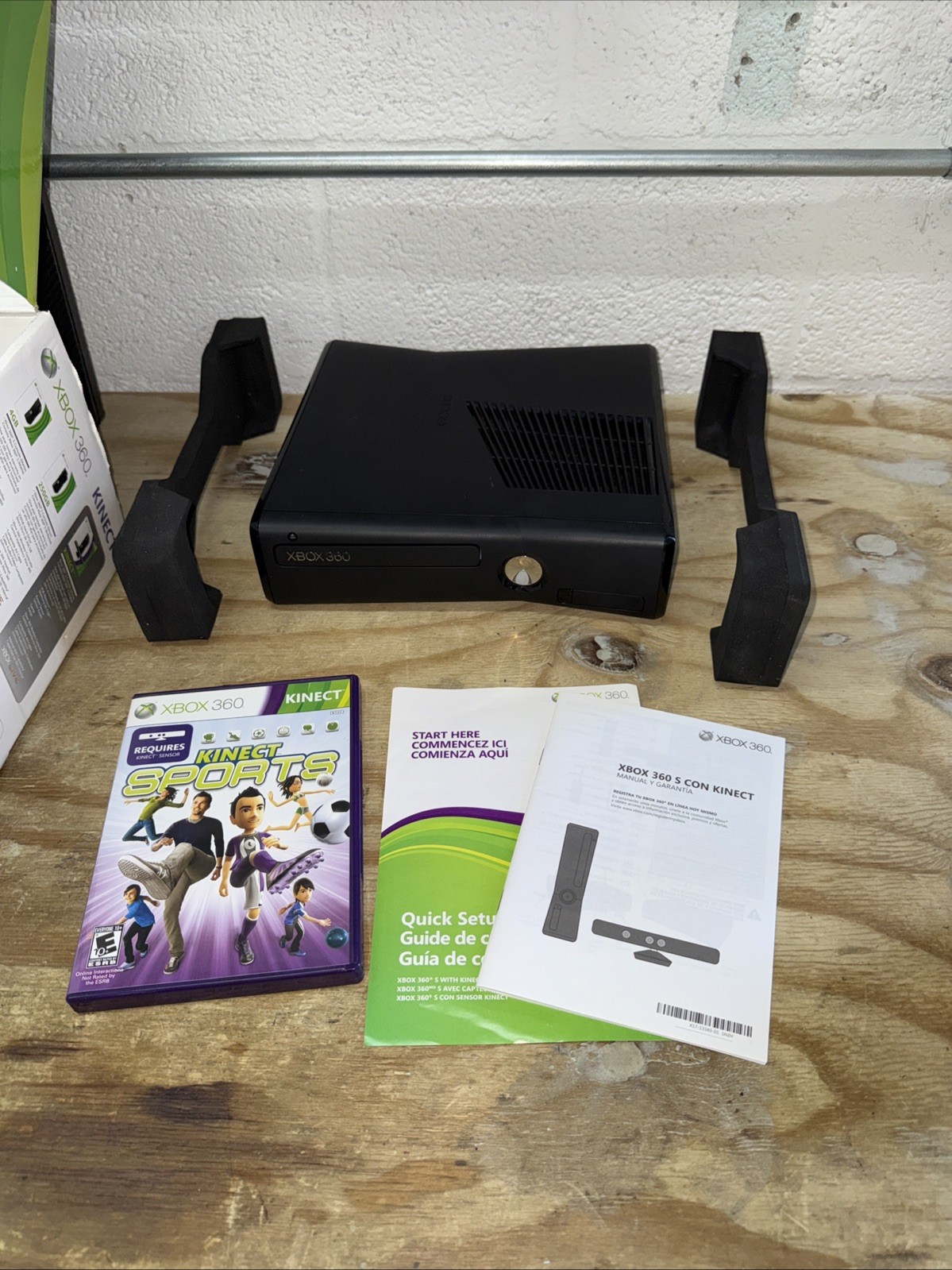 Microsoft Xbox 360 S Gaming Console and Kinect – Black LOOK! ⭐️