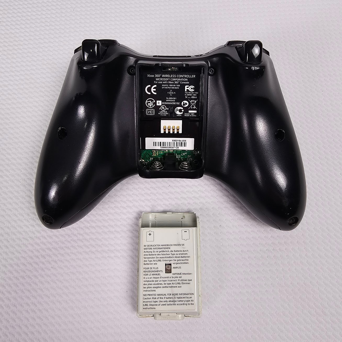 Microsoft Xbox 360 S 250GB Model 1439 Console Bundle – Fully Tested!