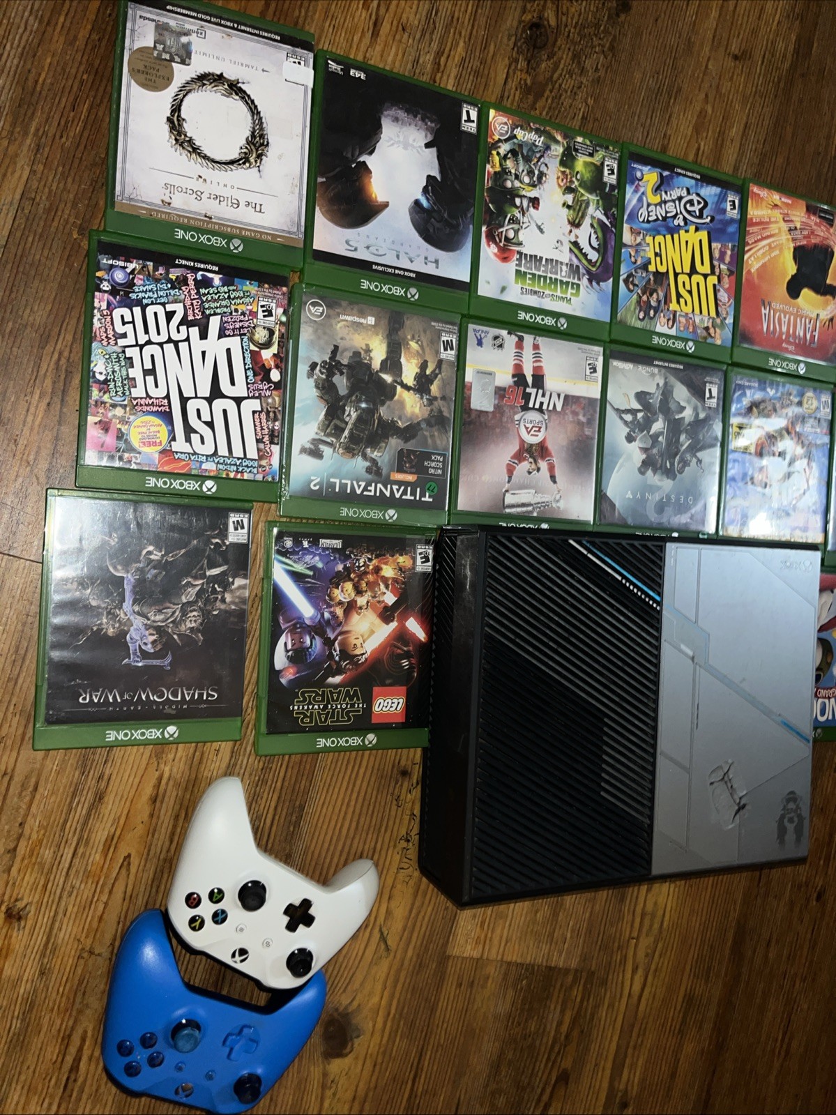 Xbox One Halo 5 Edition Console 1TB Bundle – Games Controllers