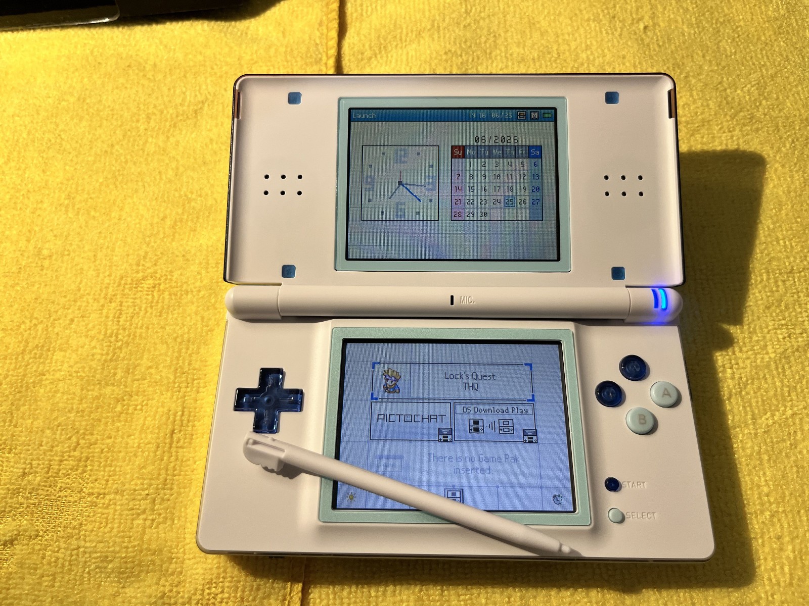 Nintendo DS Lite – Custom Gradiant Translucent/White, Blue LED Power Light