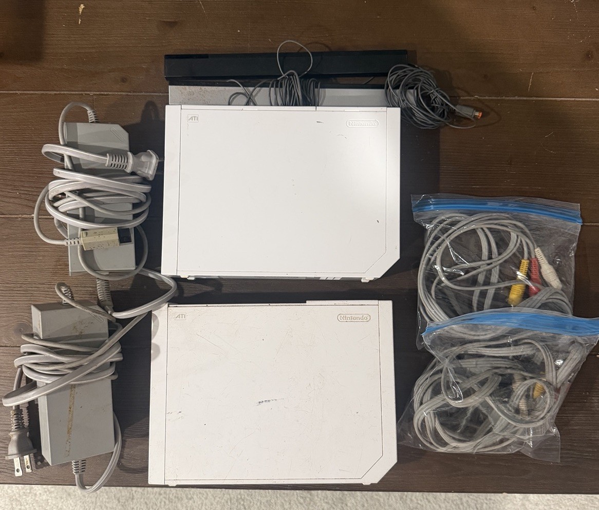 Two Nintendo Wii RVL-001 512MB Home Console White Untested, Sold for Parts