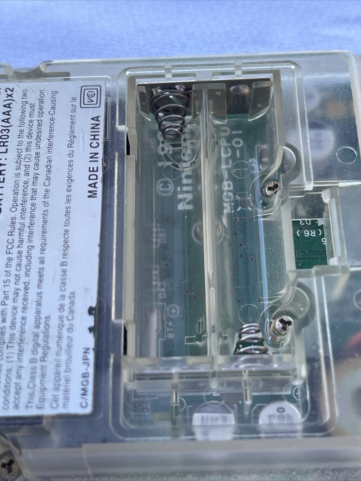 Nintendo Game Boy Color CGB-001 – Clear Skeleton – 100% Original- Tested Works