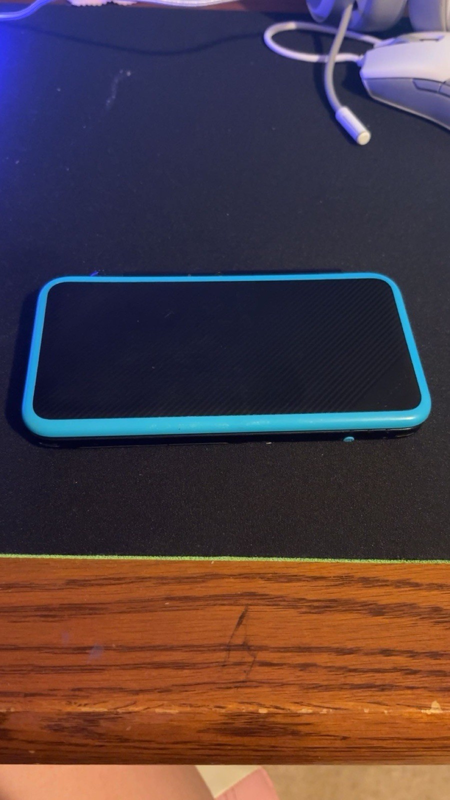 New Nintendo 2DS XL Lightly Used Blue and Black