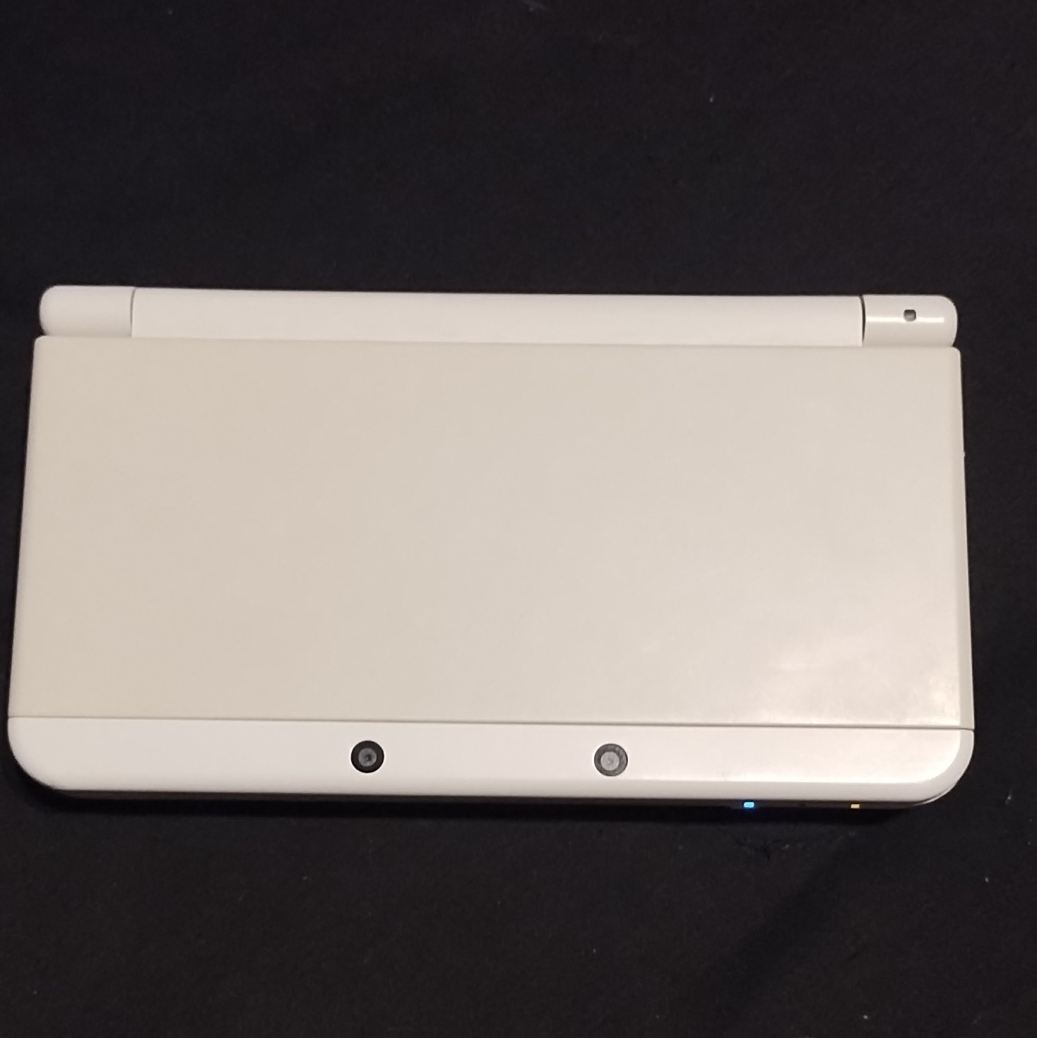 New Nintendo 3DS 8 GB with 50+ Games