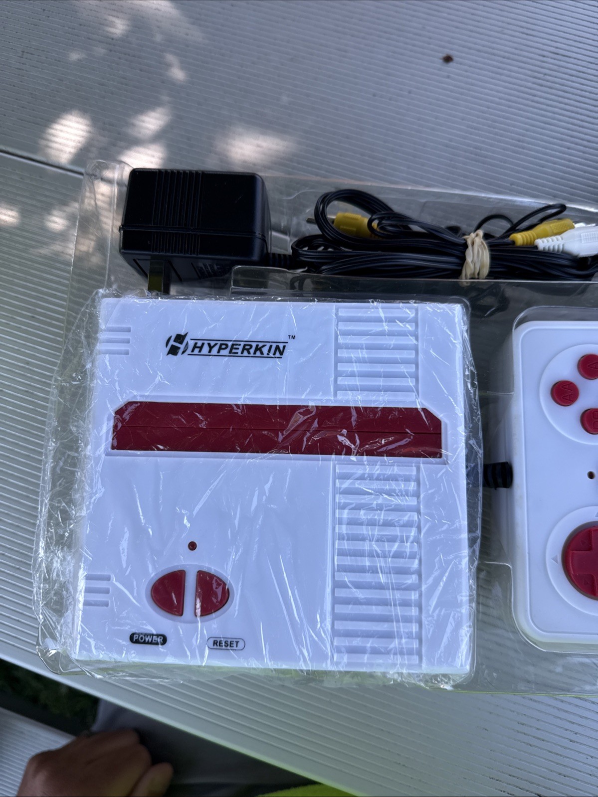 Hyperkin Retron 1 NES System Launch Edition White & Red Console M04041-RD