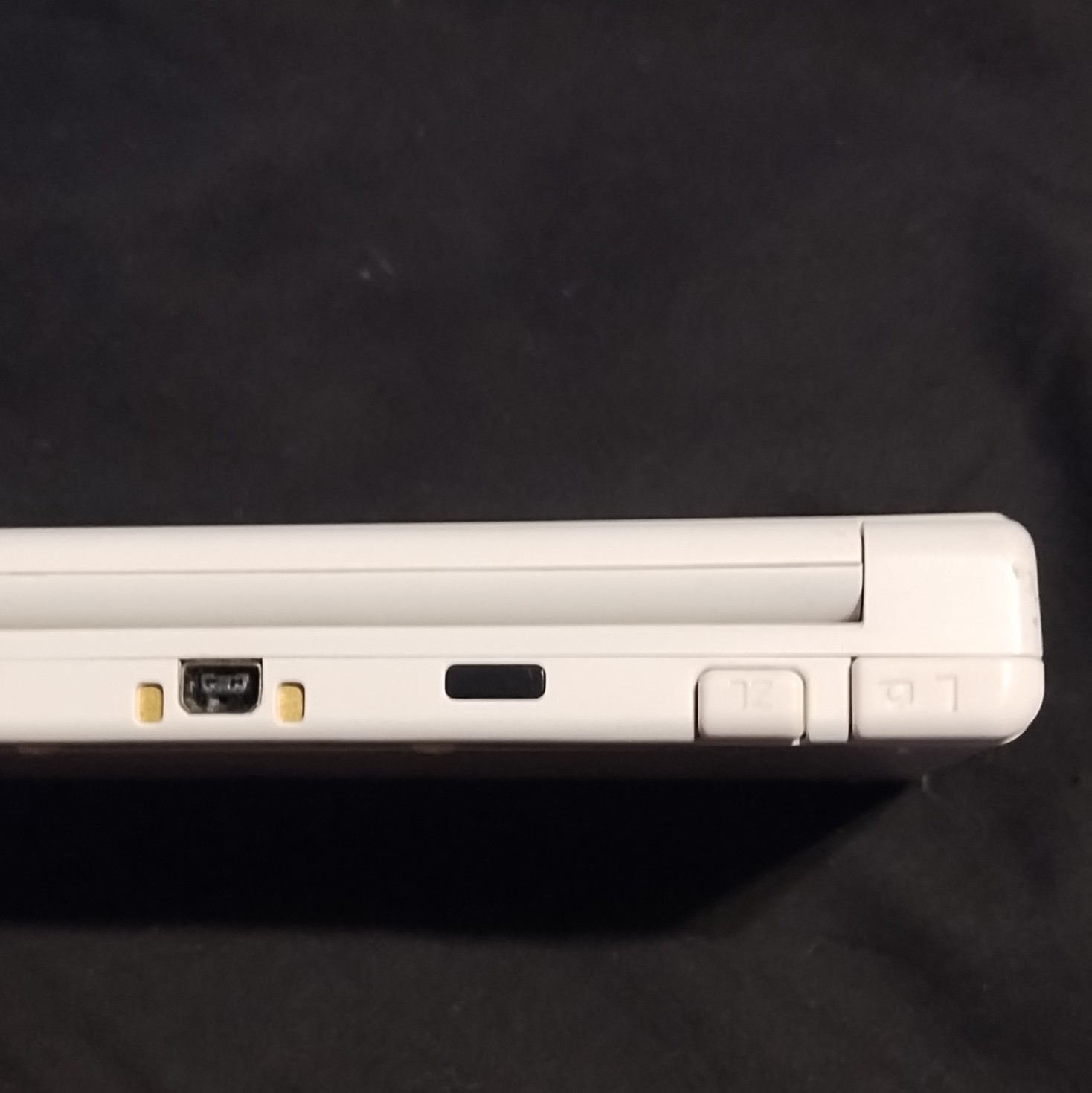 New Nintendo 3DS 8 GB with 50+ Games