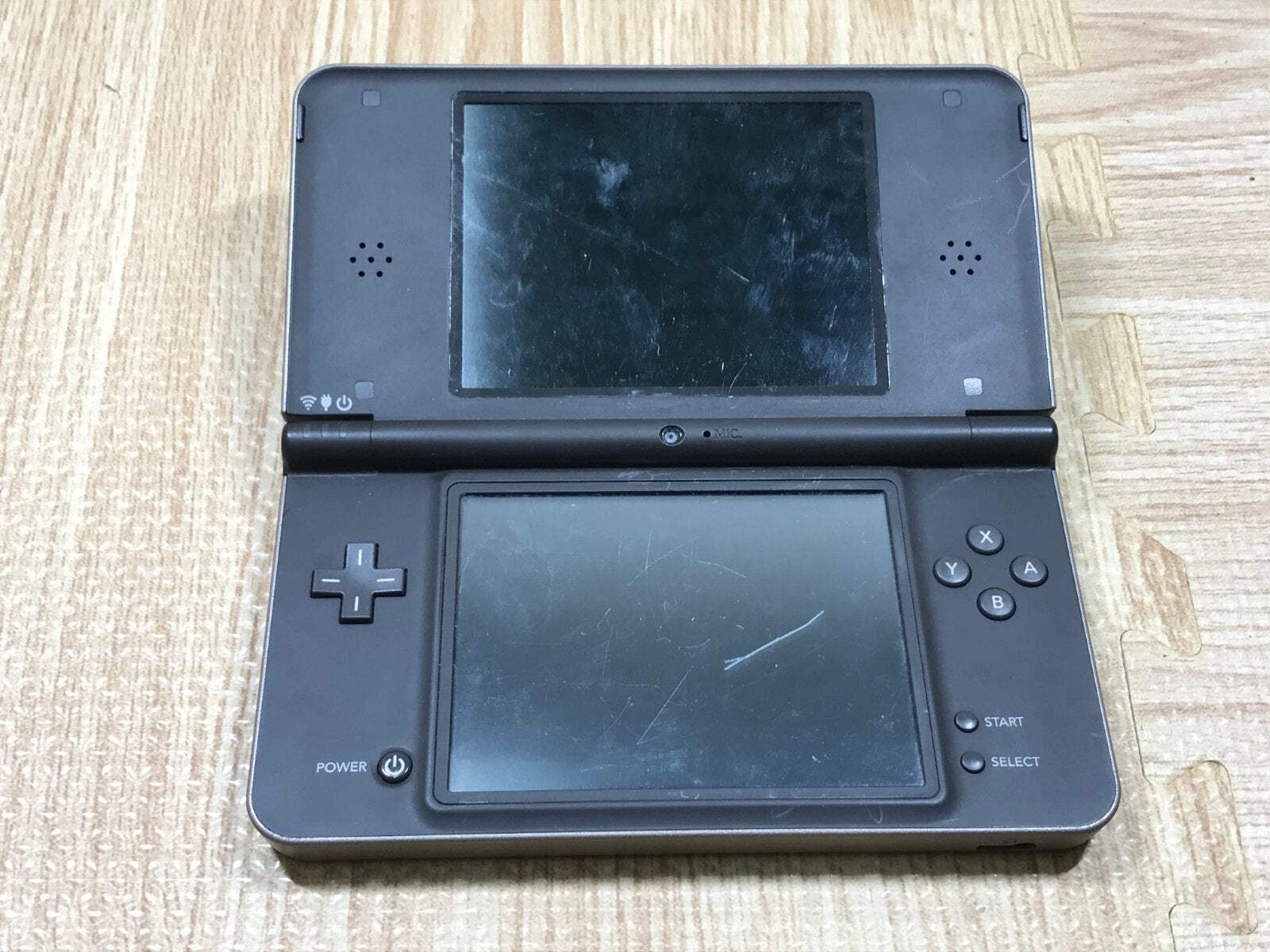 Nintendo DSi LL XL DS Dark Brown Console Nintendo Japan – With Defects LG9223