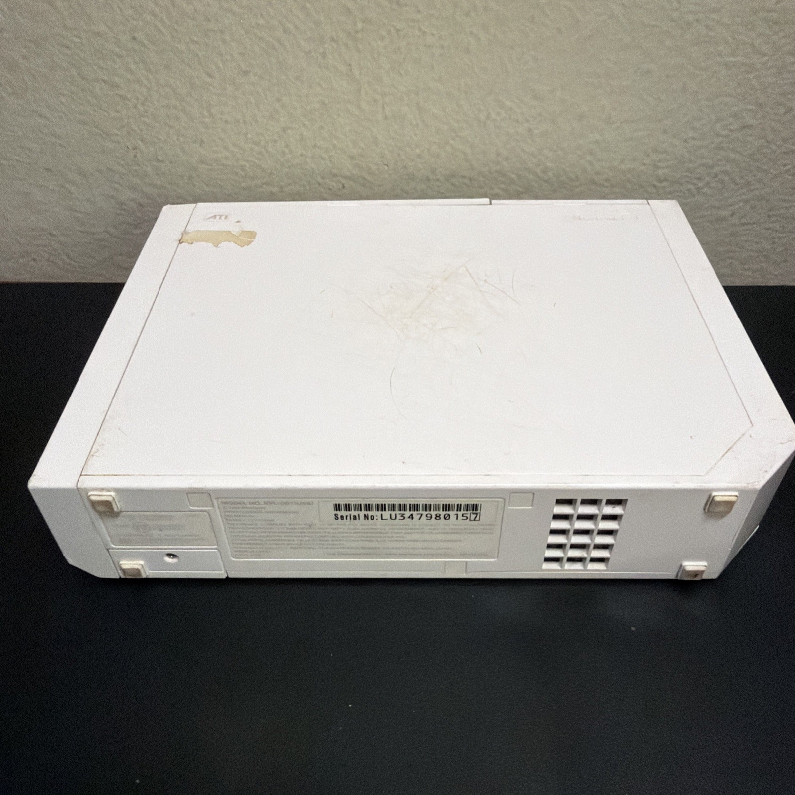Nintendo Wii RVL-001 Gamecube Console-White w/ Wii Mote and Sensor Bar