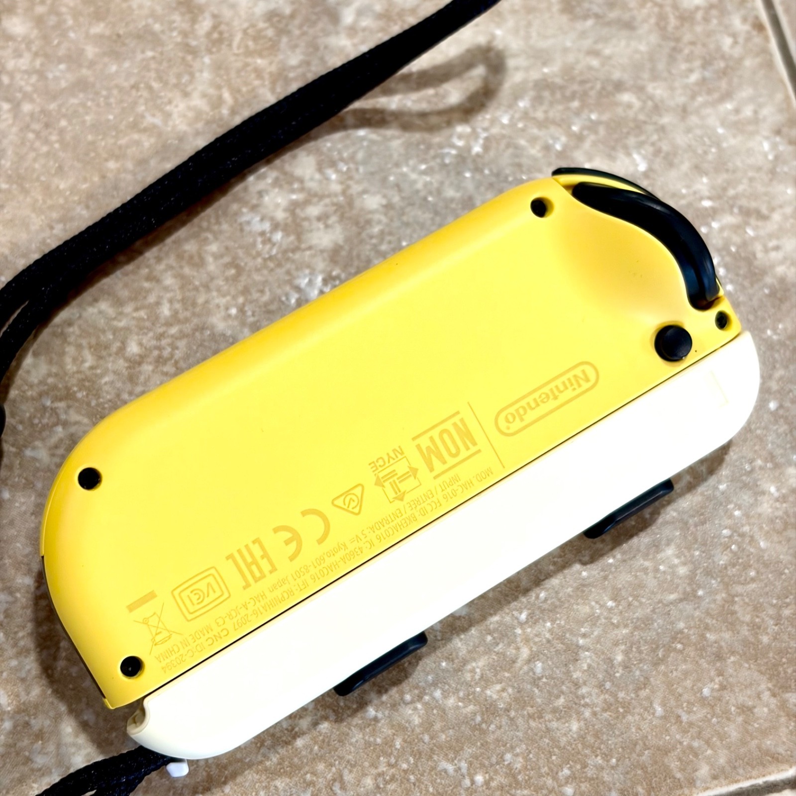 Pokemon Let’s Go Eevee Pikachu OEM Nintendo Switch Joy-Con (L)/(R) DOCK Official