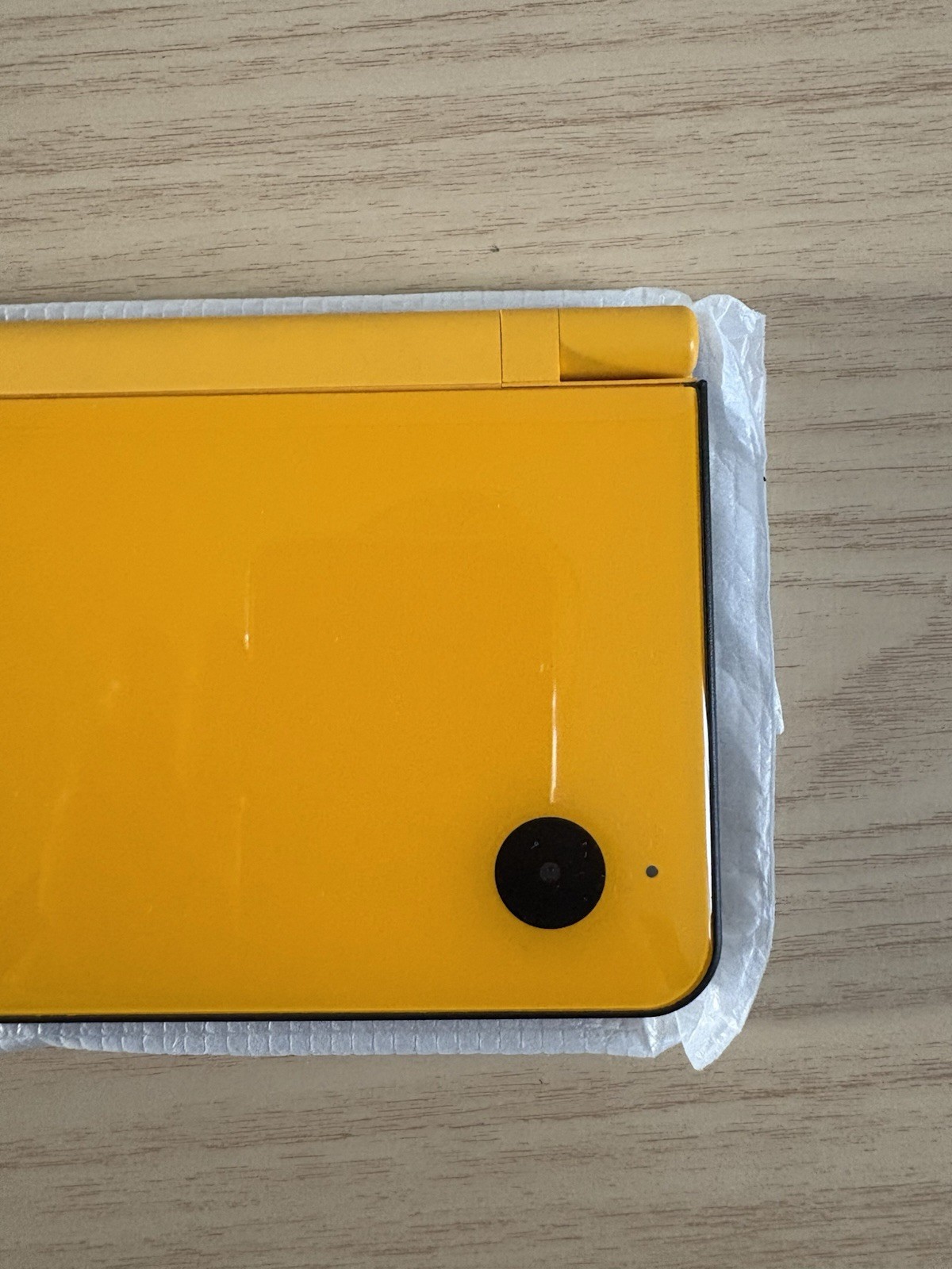 Nintendo DSi LL Yellow Console With charger BOX USED