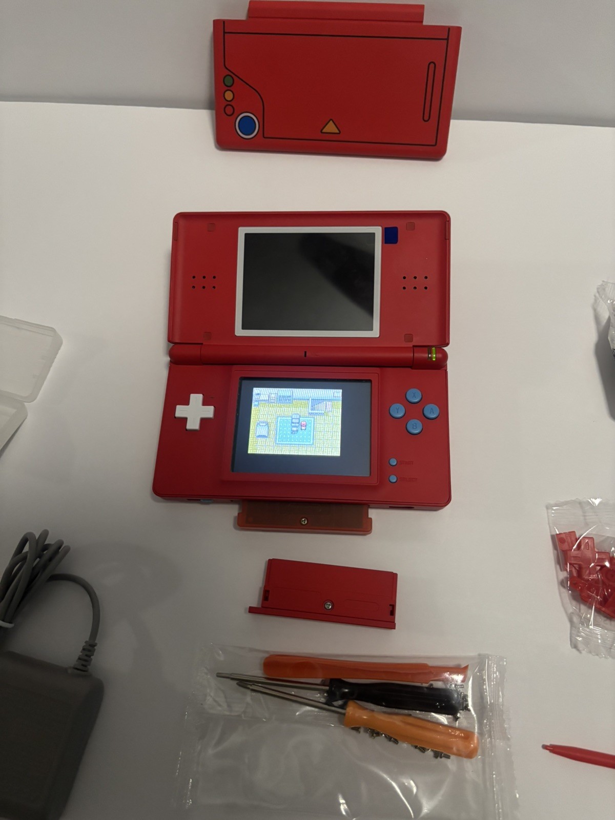Nintendo DS Lite Pokedex With Charger and Pokemon firered