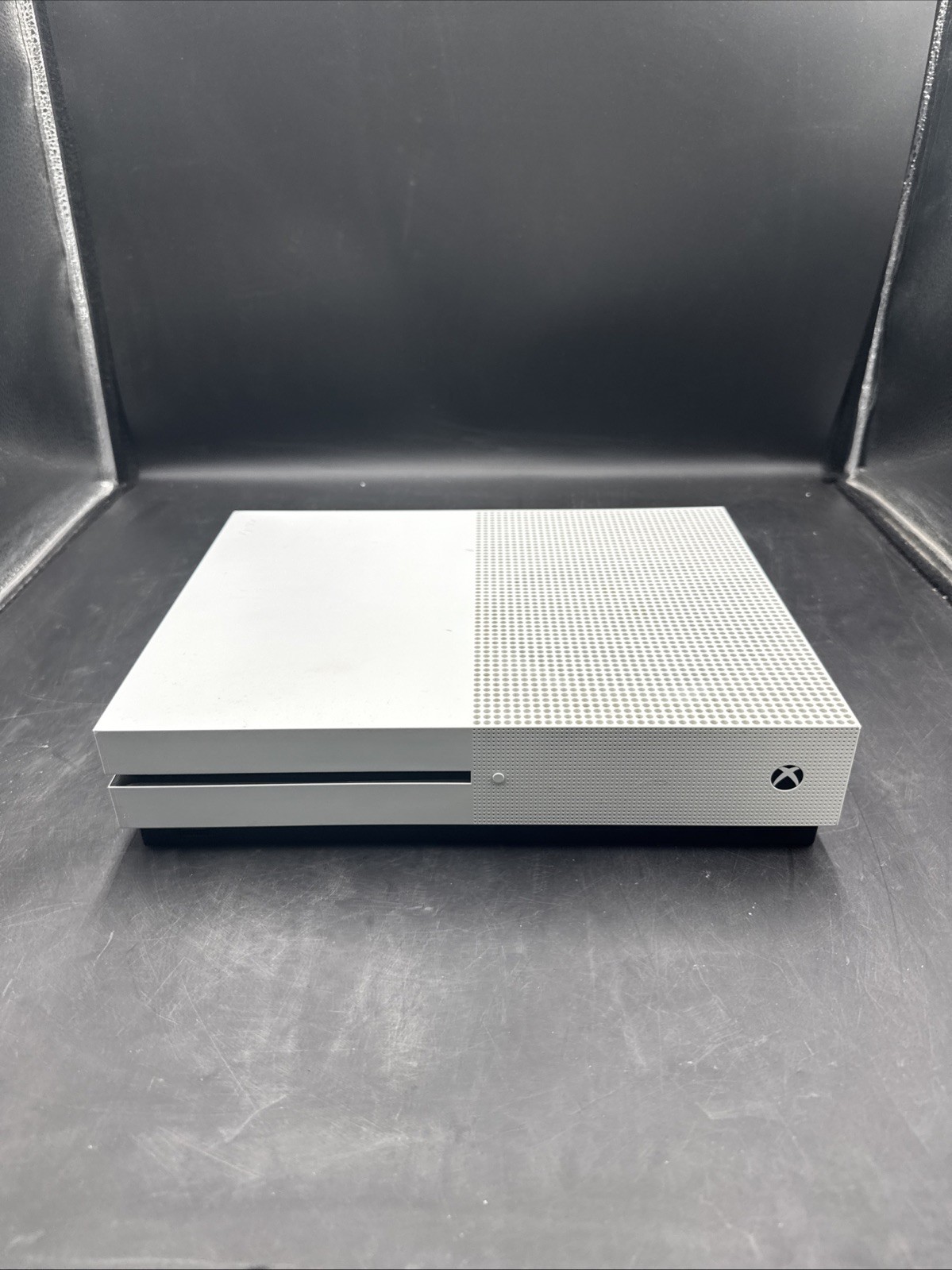 Microsoft Xbox One S 1TB White 4K UHD Blu-Ray Compatible MPN 1681 (Console Only)