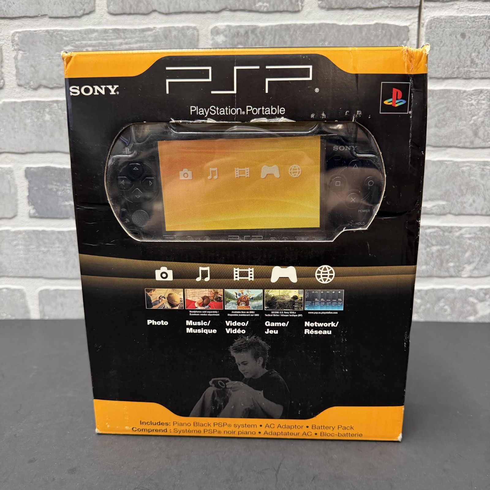 Sony Playstation Portable PSP 2000 Handheld System Piano Black NEW SEALED