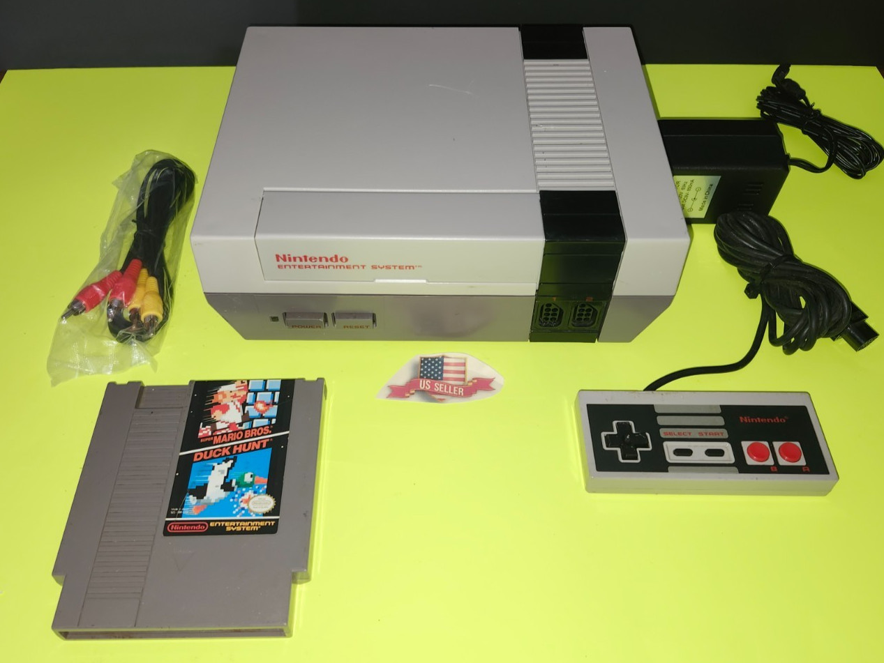 The original Nintendo NES system console Bundle with Super Mario Game Tested