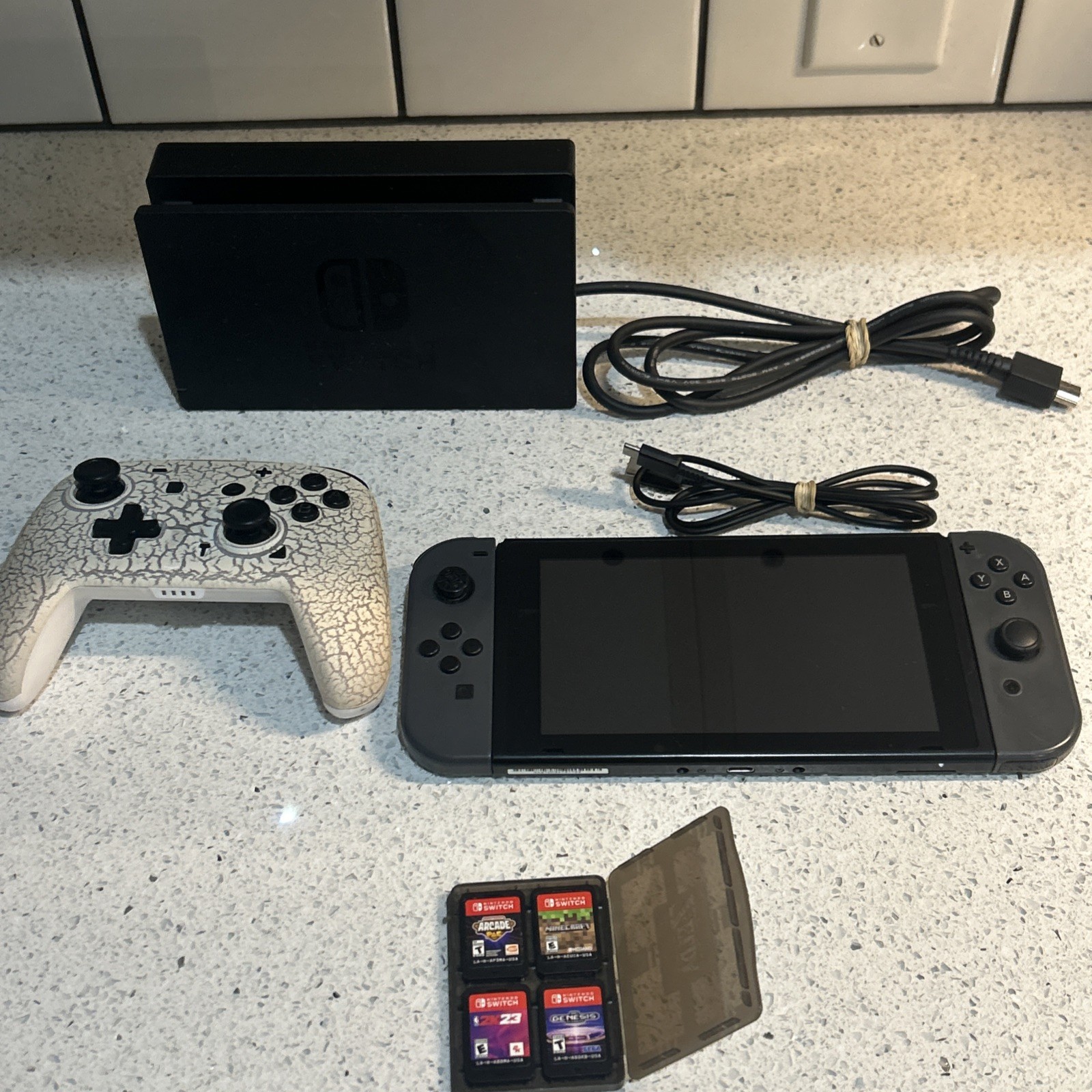 Nintendo Switch HAC-001(-01) 32GB Console Bundle 128gb Sd /Dock /4 Games Read