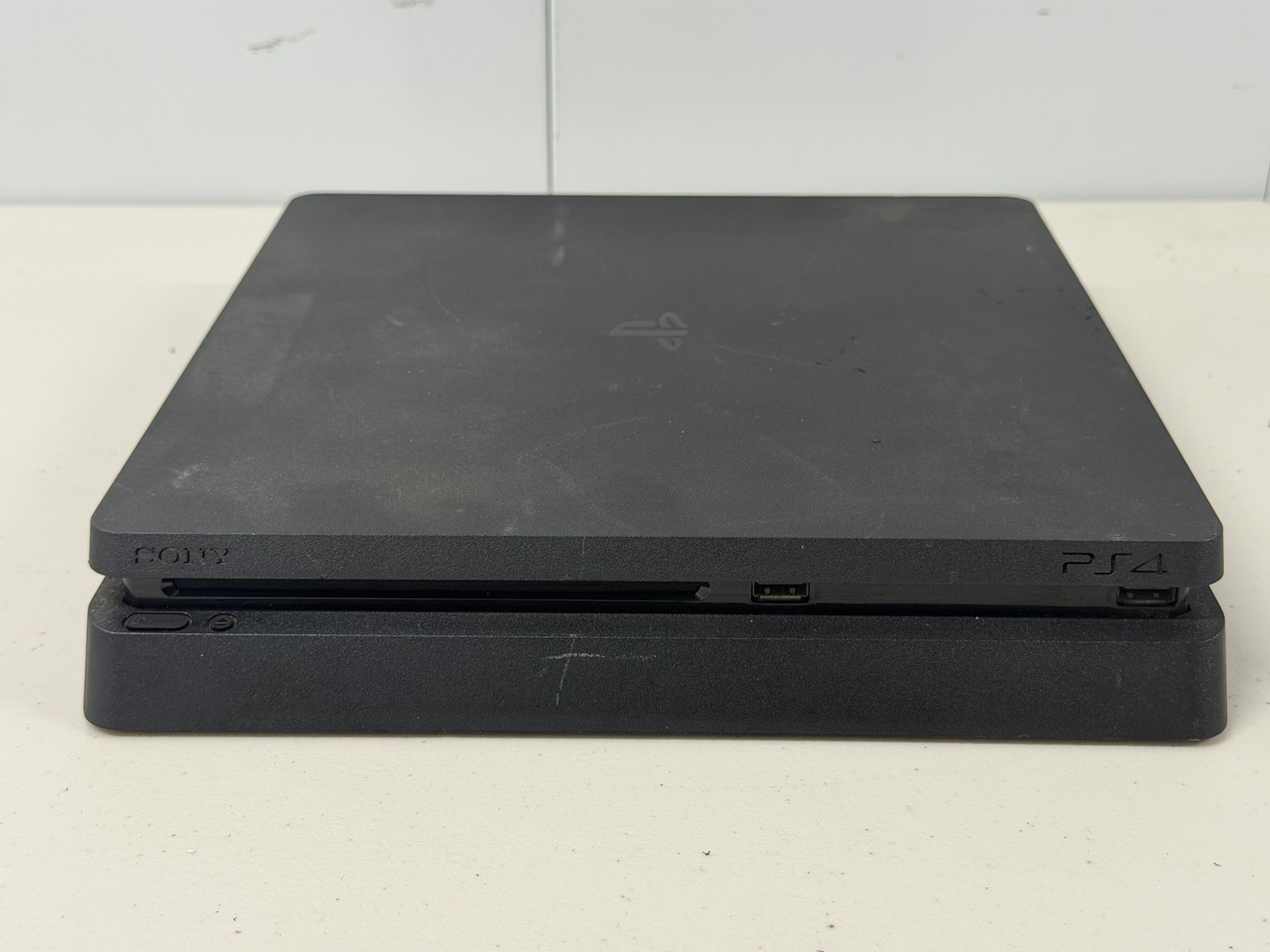 Sony CUH-2115B Playstation 4 Slim 1Tb Gaming System Console Only Firmware 9.00