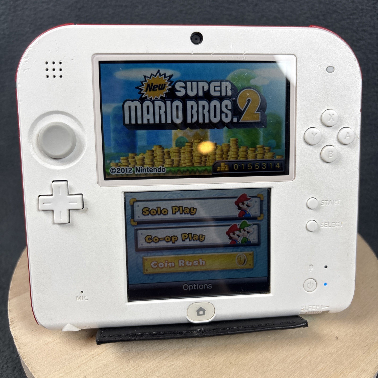 Nintendo 2DS Scarlet Red/White Console FTR-001 w/ Super Mario Bros. 2 & Charger