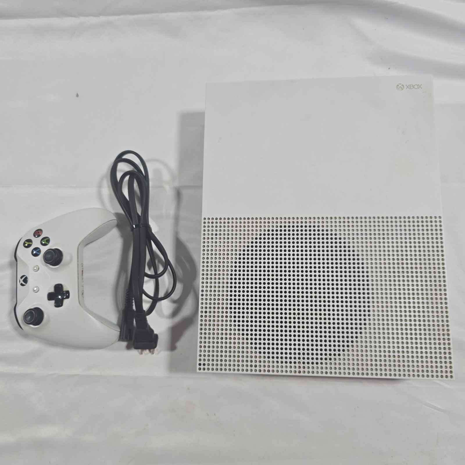 Microsoft Xbox One S 500GB – White Console, Controller, Power Cord