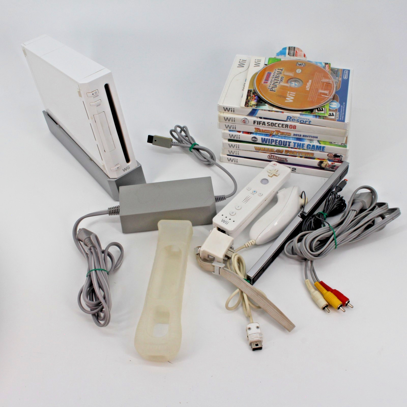 Nintendo Wii GameCube compatible Bundle – Powers on Games Scratched