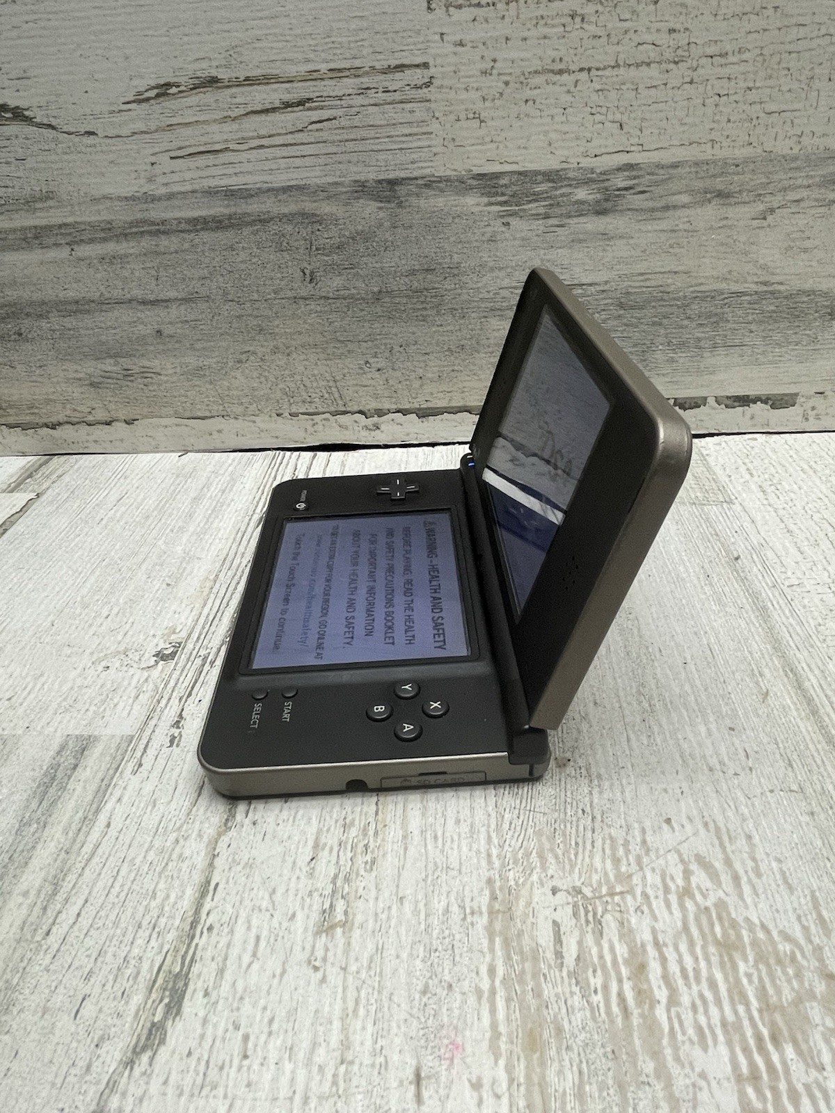 Nintendo UTL-001 DSi XL Gray Bronze Handheld System w/ Charger – Tested