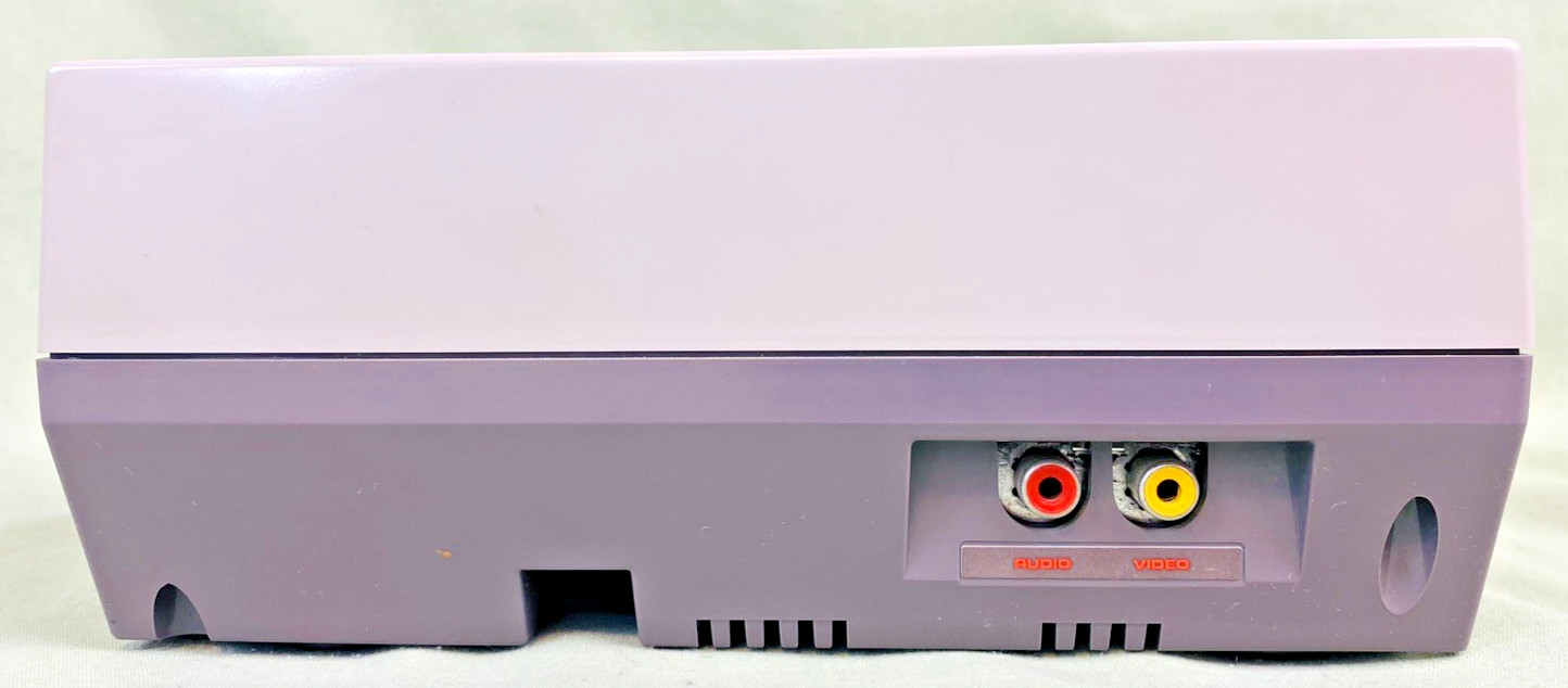 VTG. 1987 NES Nintendo Control Deck w/ Manual, Poster, Controllers & Accessories