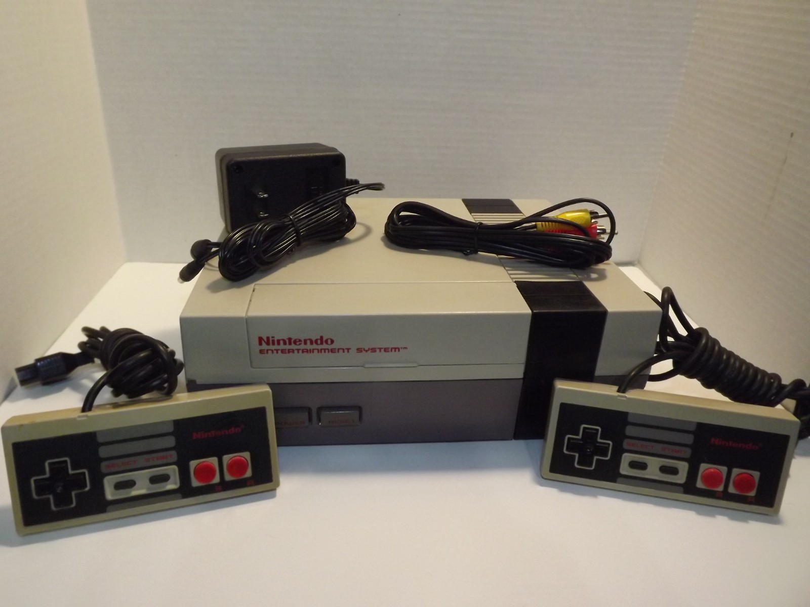 Nintendo NES System Console OEM 72 Pin, Controllers and Mario- Restored & Tested