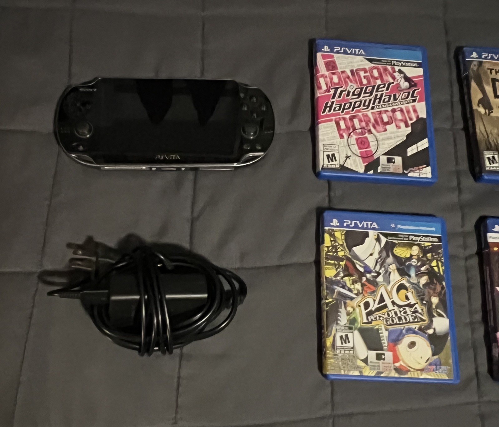 Sony PlayStation PS Vita OEM Black PCH-2001 Bundle w/ Charger and Games