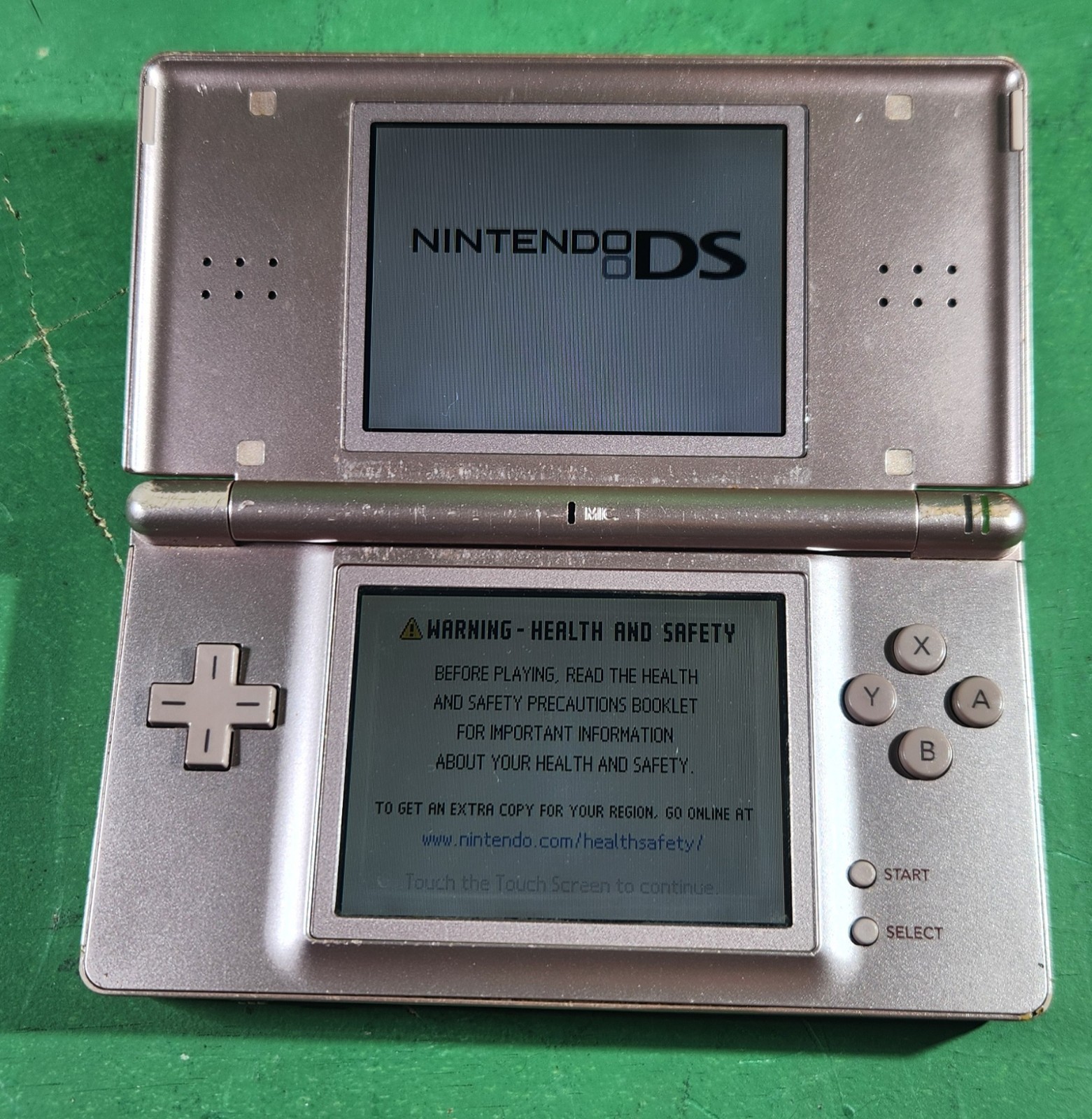METALLIC ROSE PINK NINTENDO DS LITE SYSTEM W CHARGER CONSOLE HANDHELD USG-001