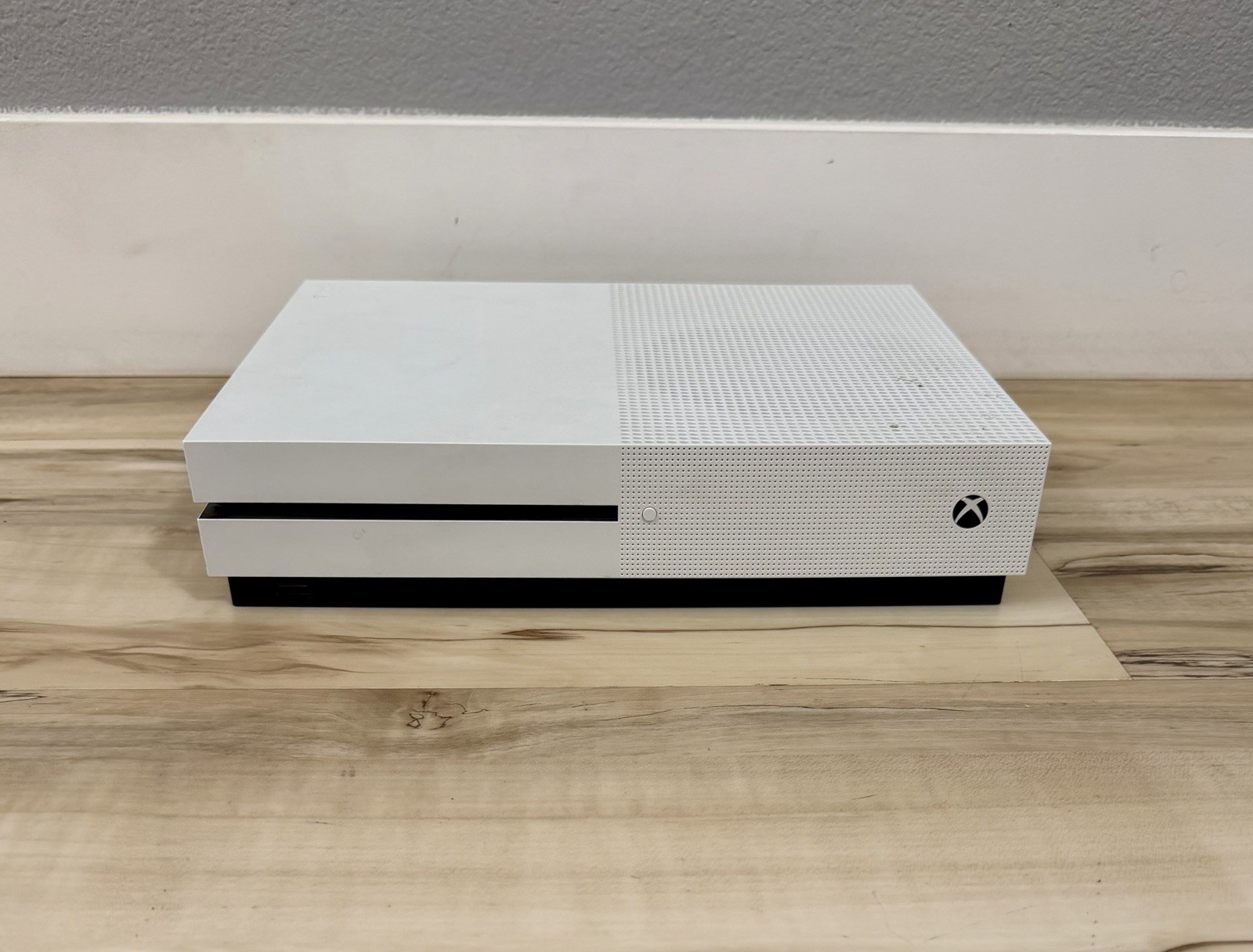 Microsoft Xbox One S Console 1681 Bundle W/ Controller + 5 Games – Working