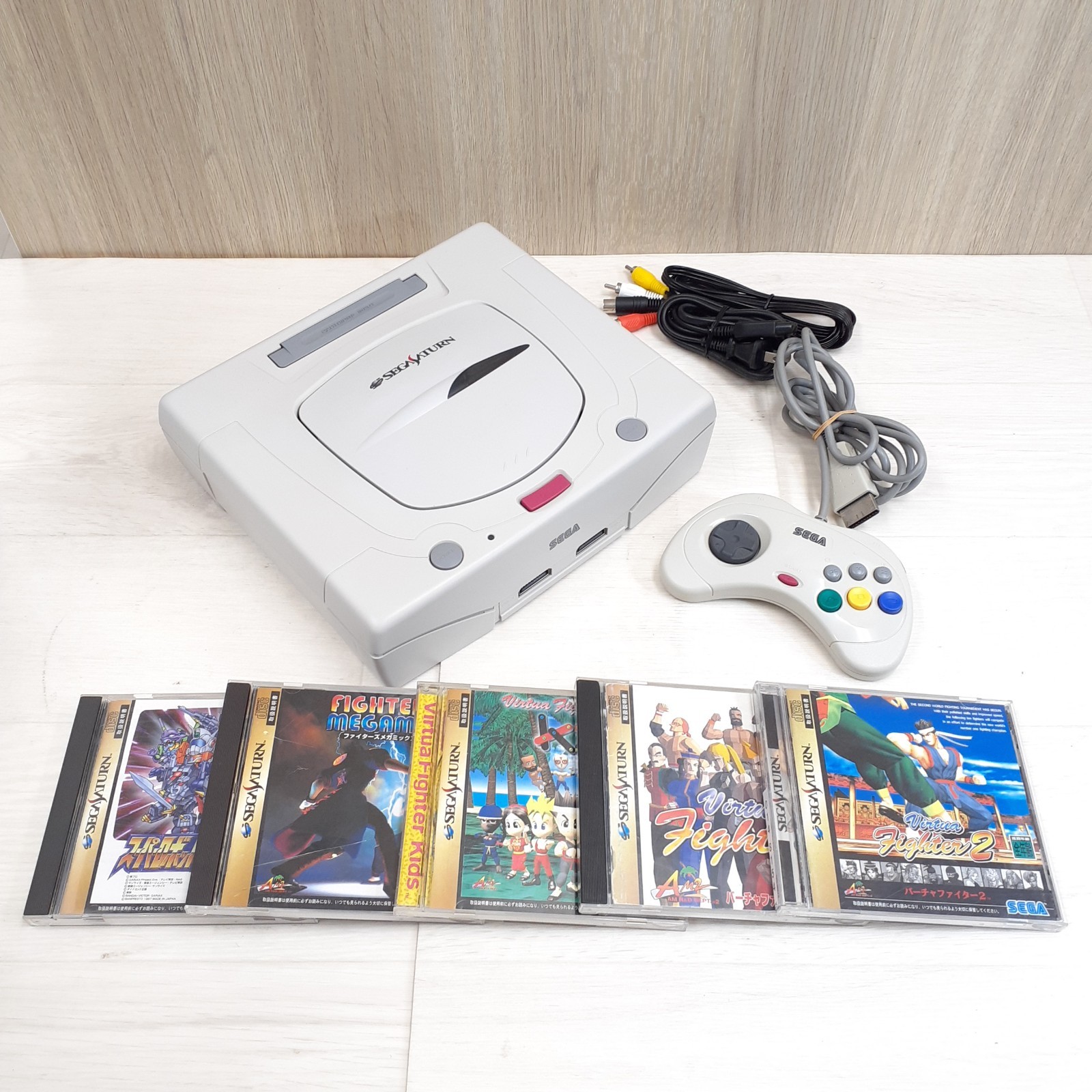 SEGA SATURN CONSOLE WHITE Bundle with 5 Games & 1 Controller Made in Japan