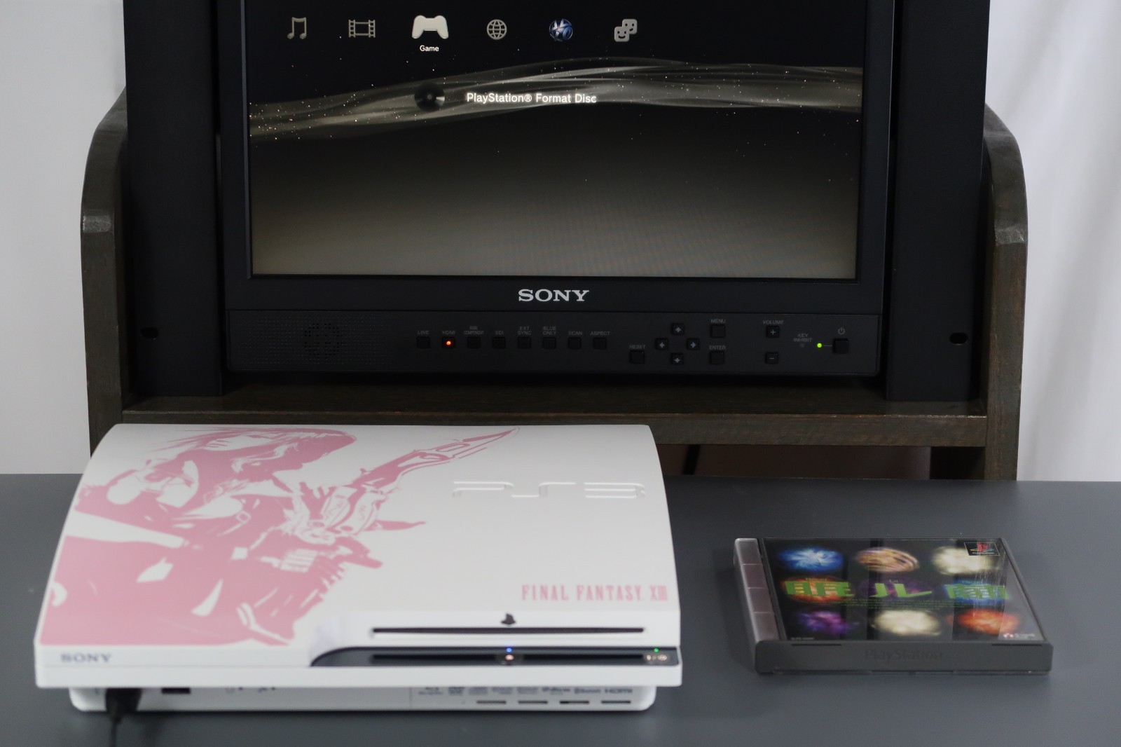 PS3 FINAL FANTASY XIII LIGHTNING EDITION CEJH-10008 250GB Very Good Tested Japan