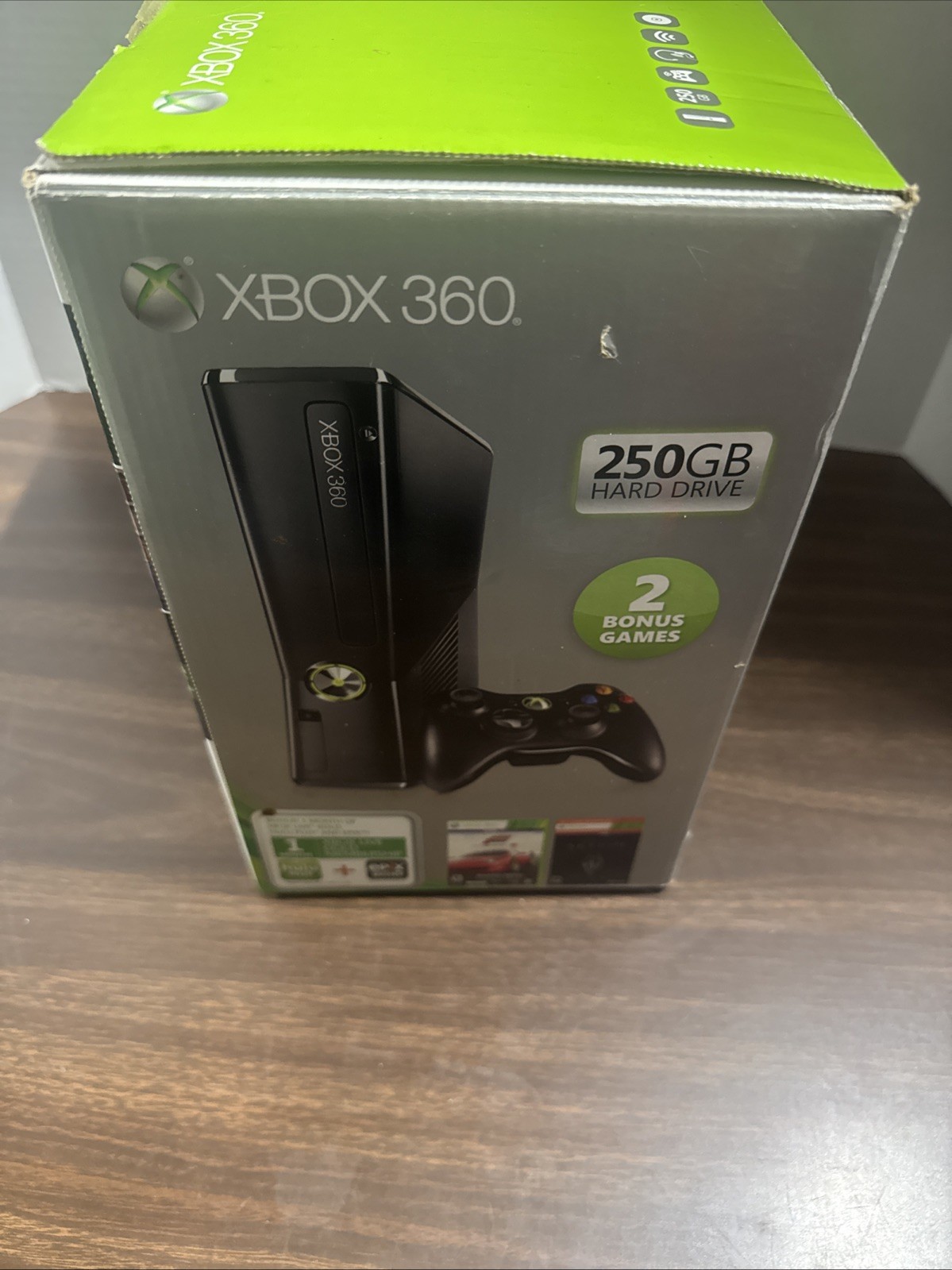 Microsoft Xbox 360 S 250GB Console w/ Controller and Box