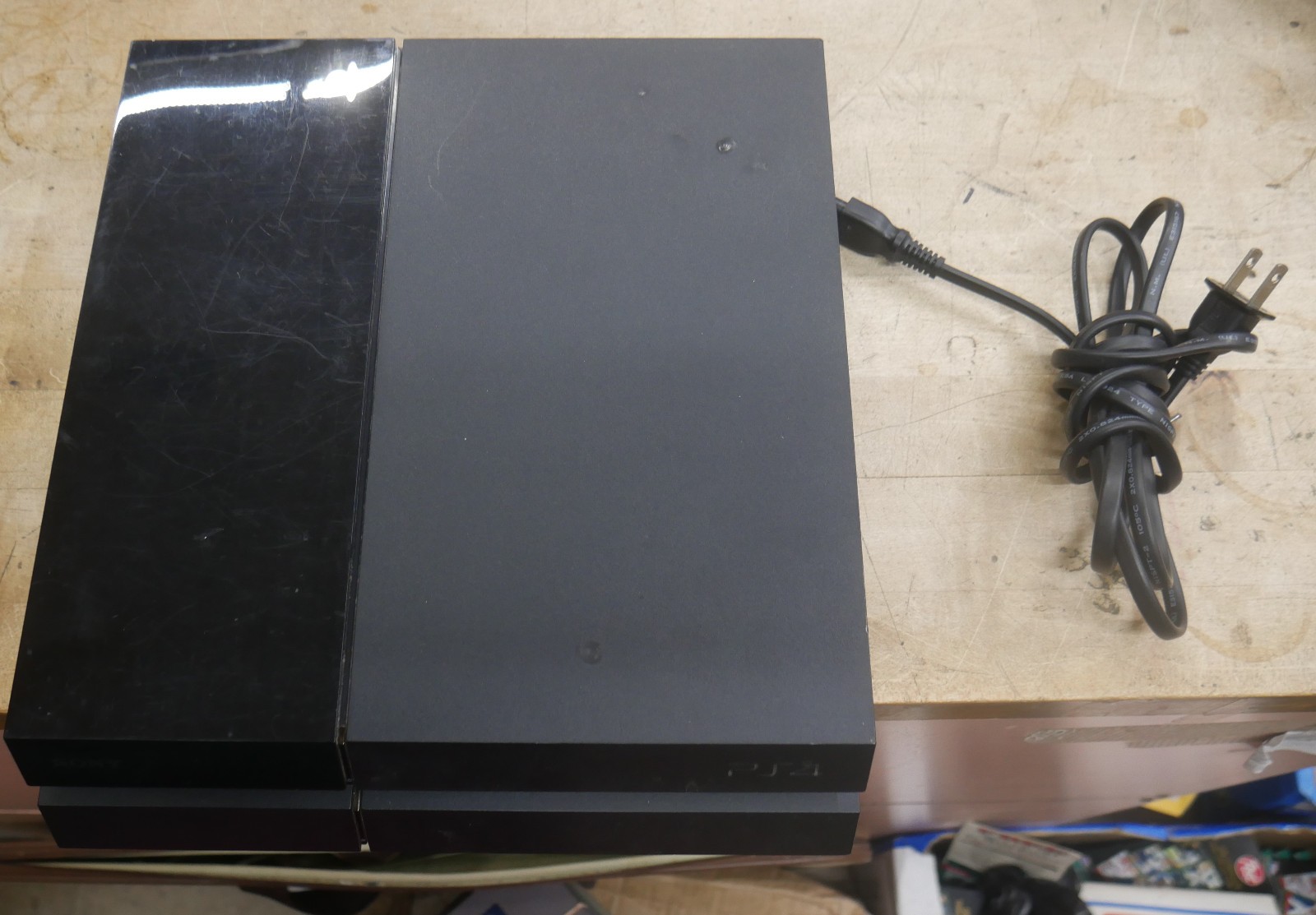 Sony PS4 Console CUH-1115A For Parts Repair READ