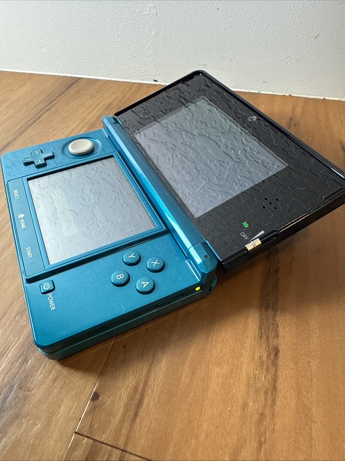 NINTENDO 3DS AQUA BLUE CTR-001: TESTED – NO Charger – W/ Guitar Hero