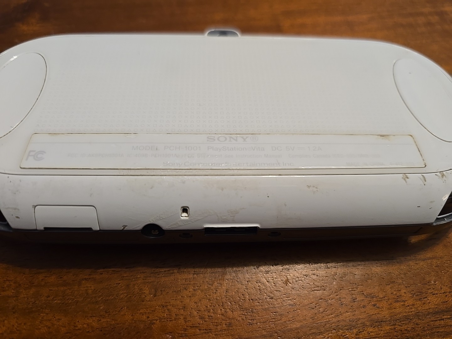 Sony PlayStation Vita White Handheld System – w/ 64gb sd – Tested working great!
