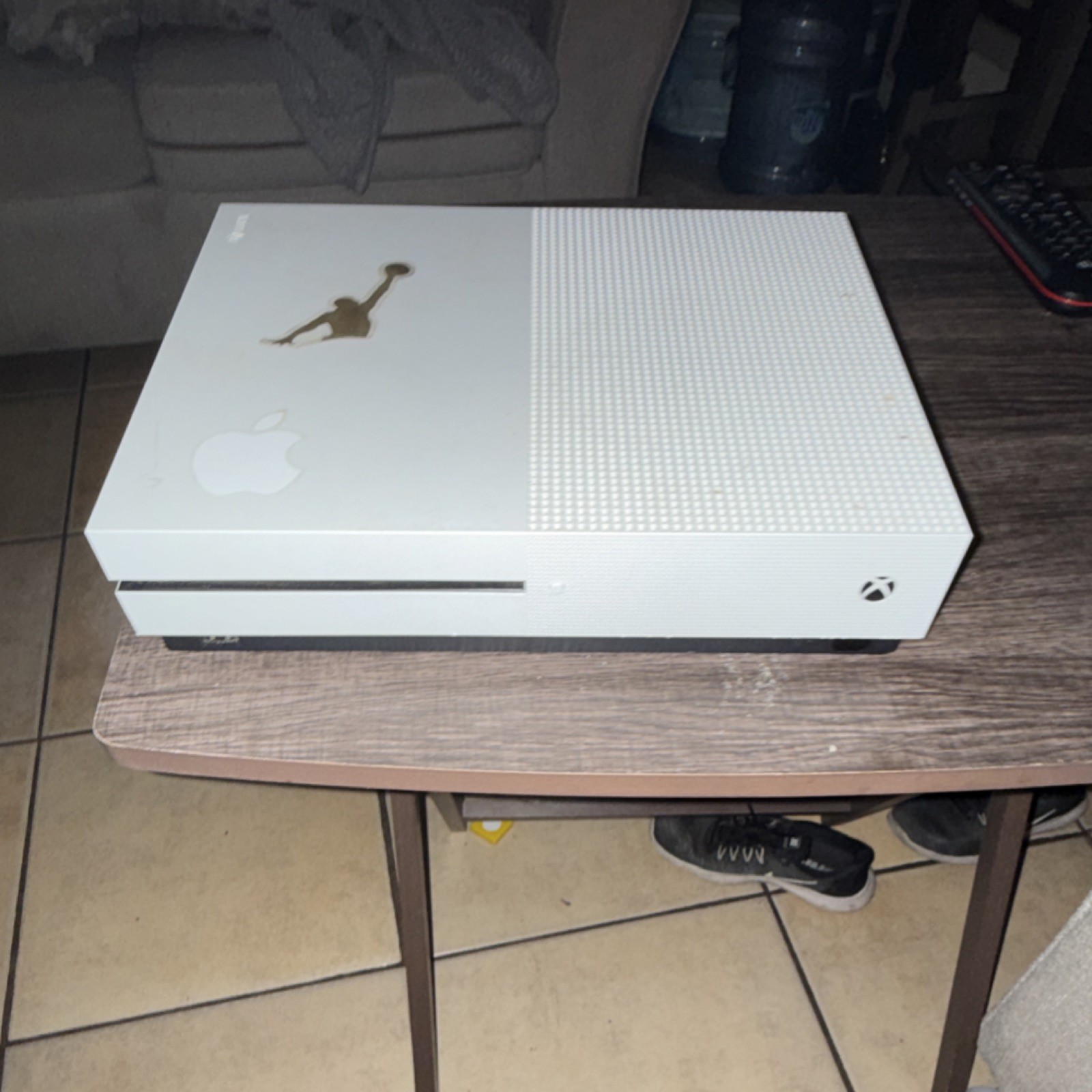 Microsoft Xbox One S White 4K UHD Console Wi-Fi HDMI USB-A Digital Library