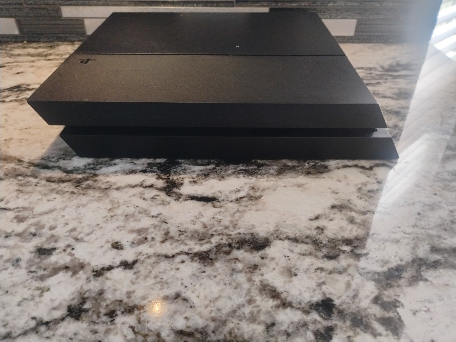 Sony PlayStation 4 – 500GB – With Controller – Tested And Working